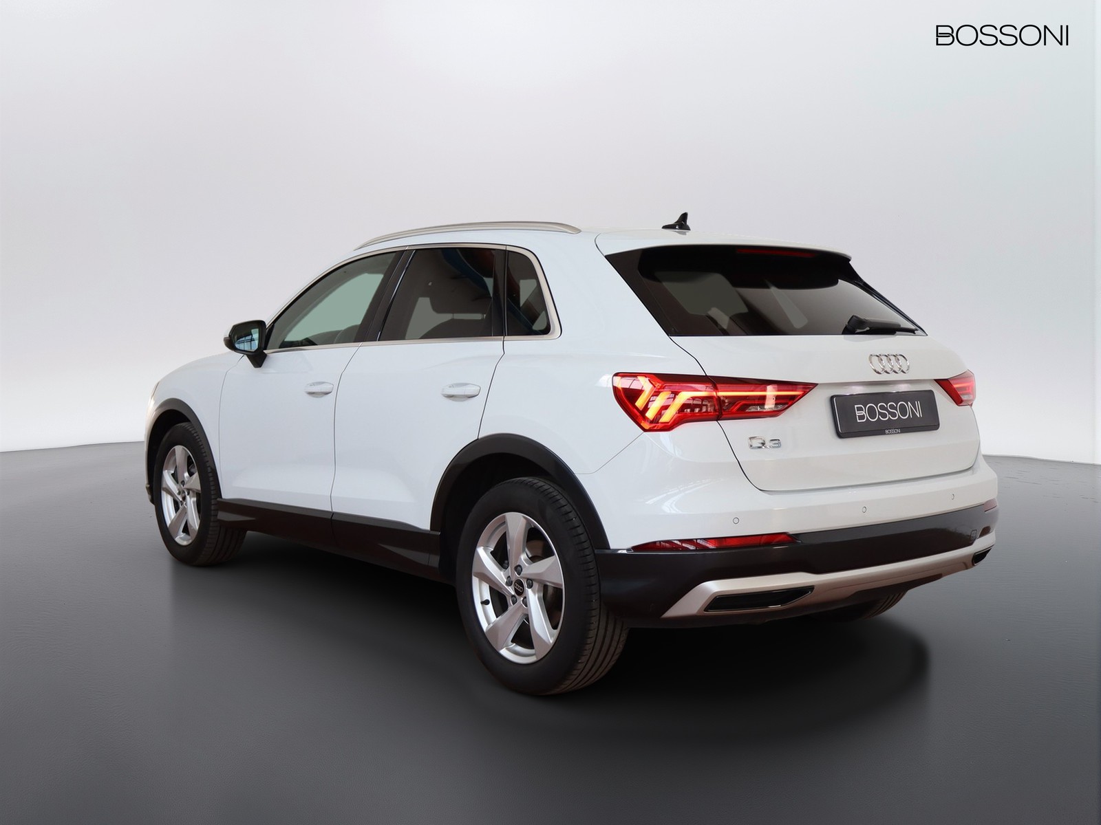 5 - Audi Q3 35 2.0 tdi business advanced s tronic