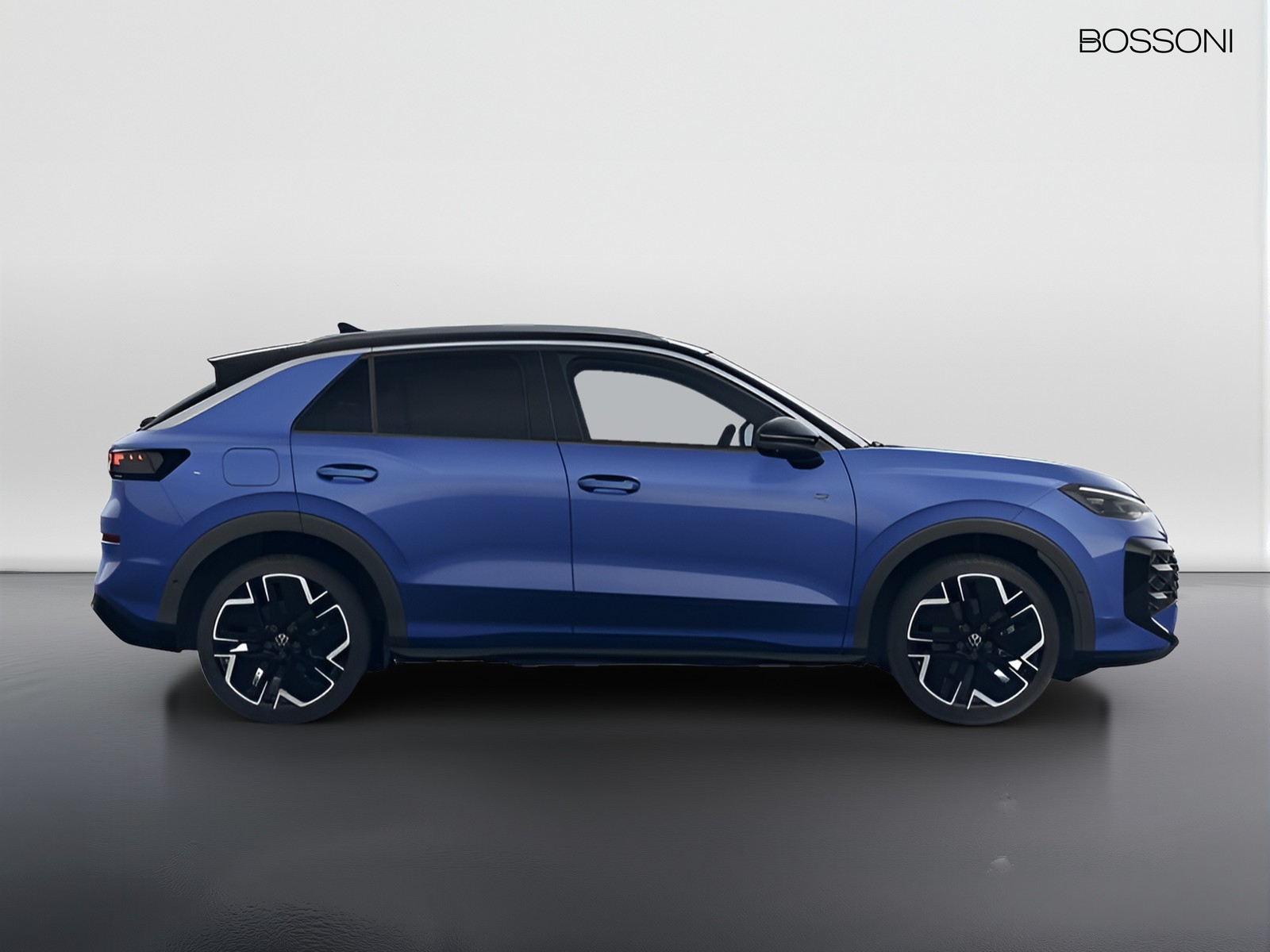4 - Volkswagen T-Roc 1.5 etsi act 150cv r-line dsg