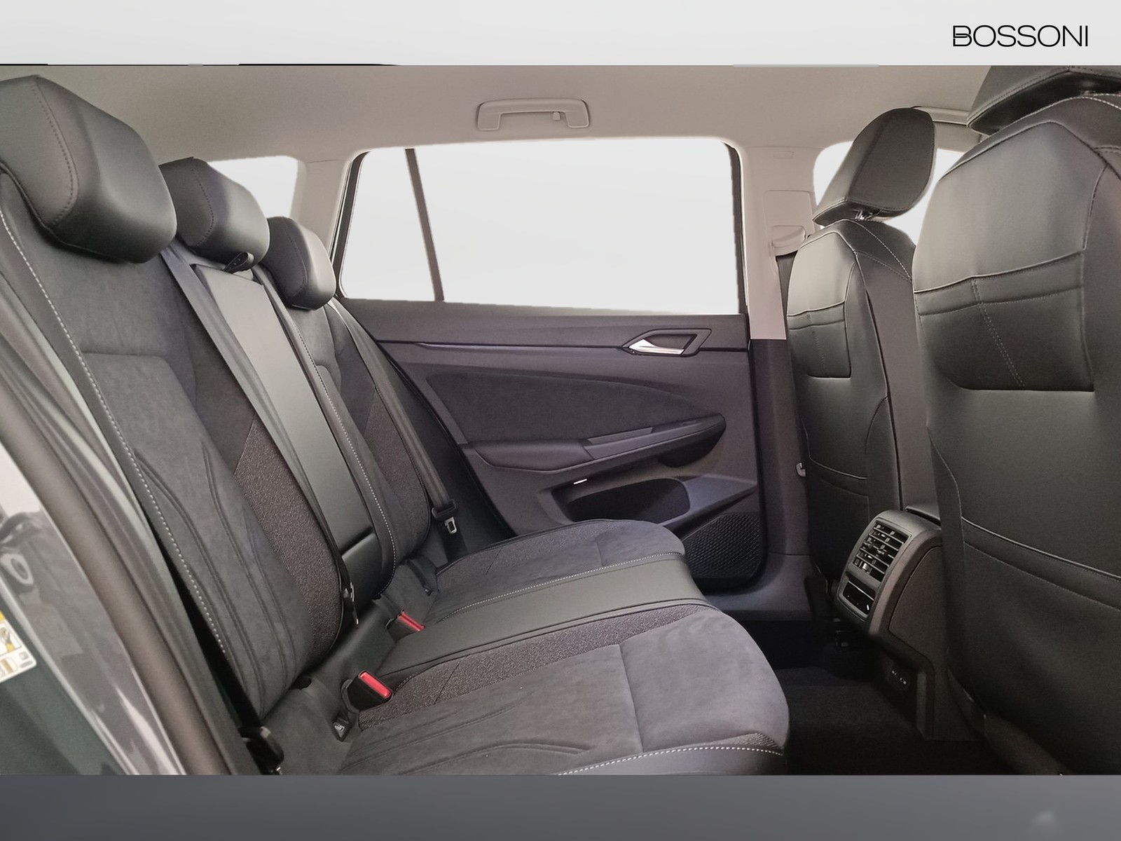 9 - Volkswagen Golf variant 2.0 tdi scr 150cv style dsg