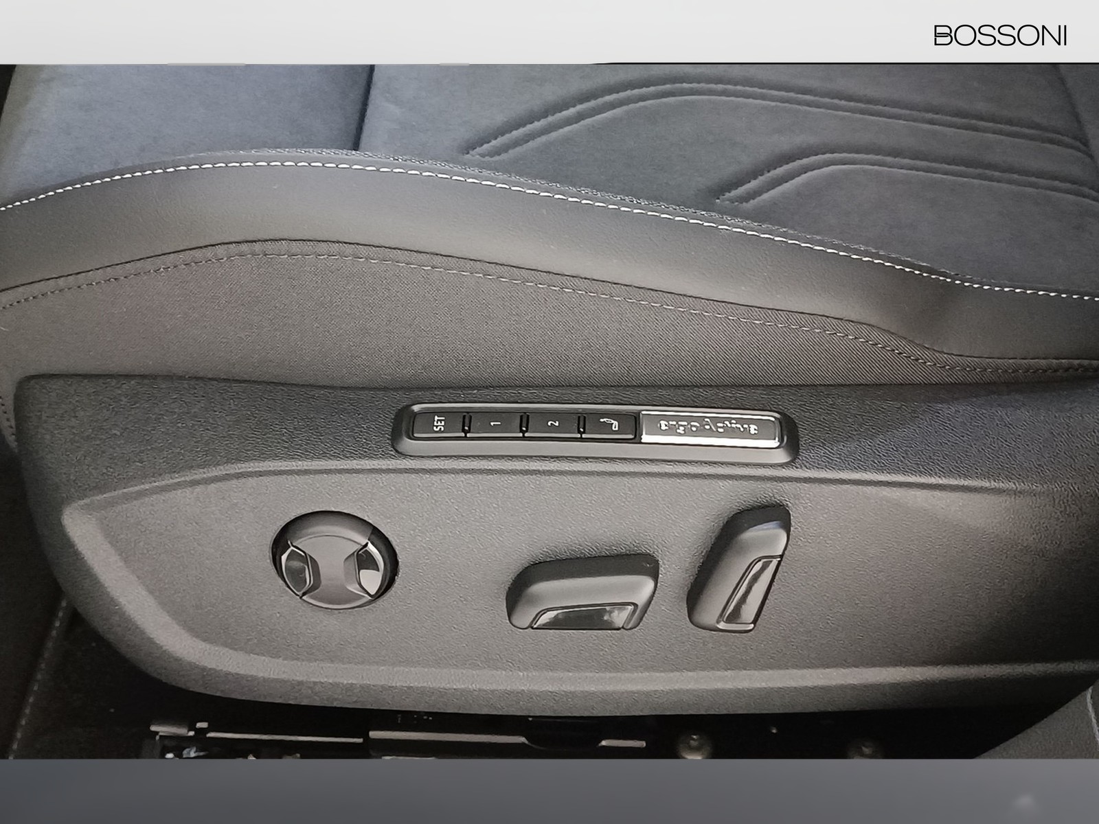 24 - Volkswagen Golf variant 2.0 tdi scr 150cv style dsg