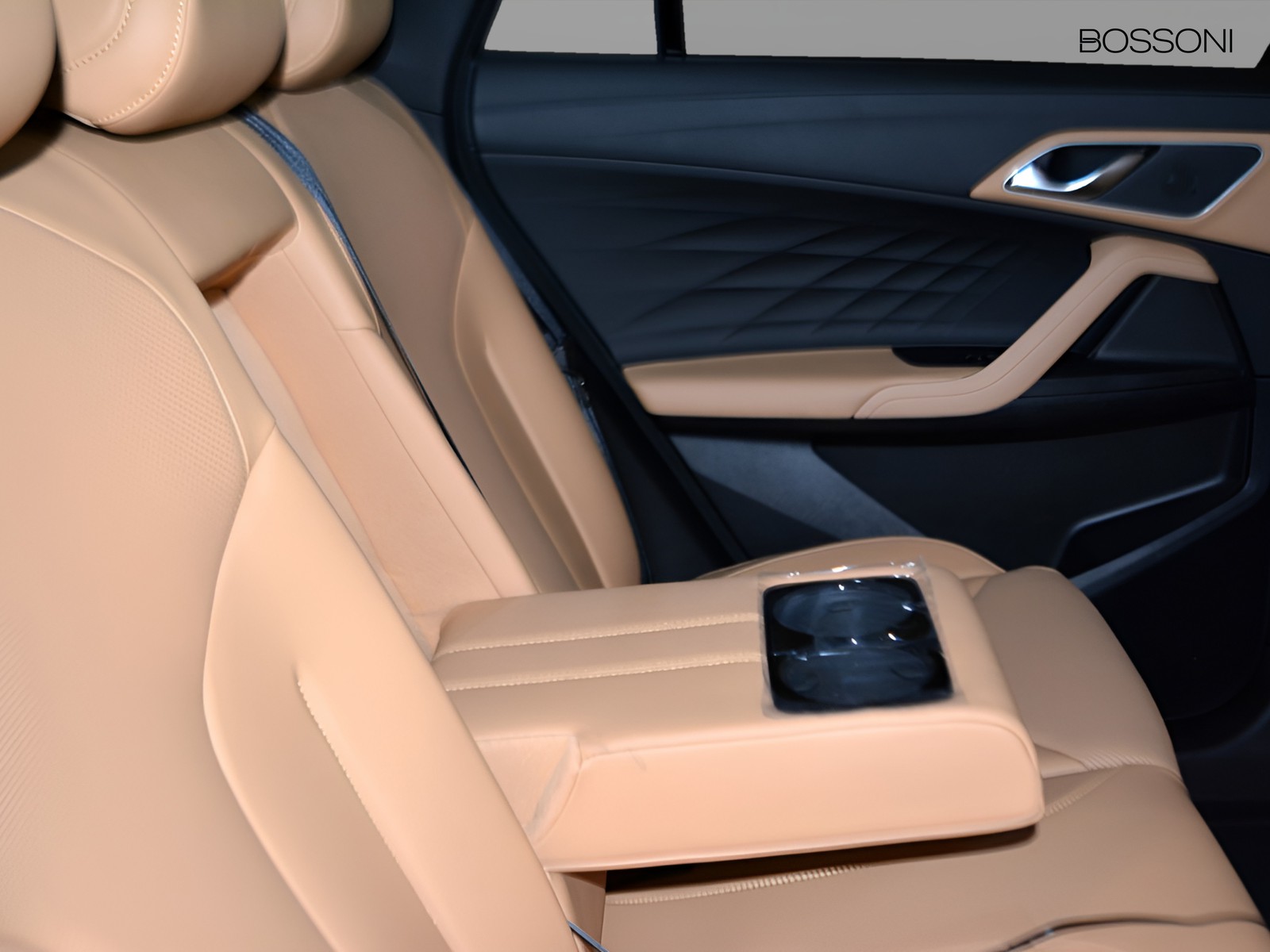 6 - Mg HS 1.5 phev luxury auto