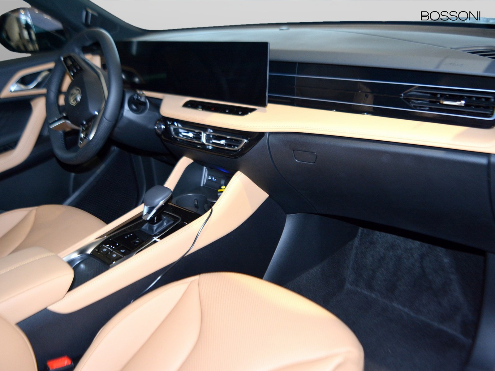 8 - Mg HS 1.5 phev luxury auto