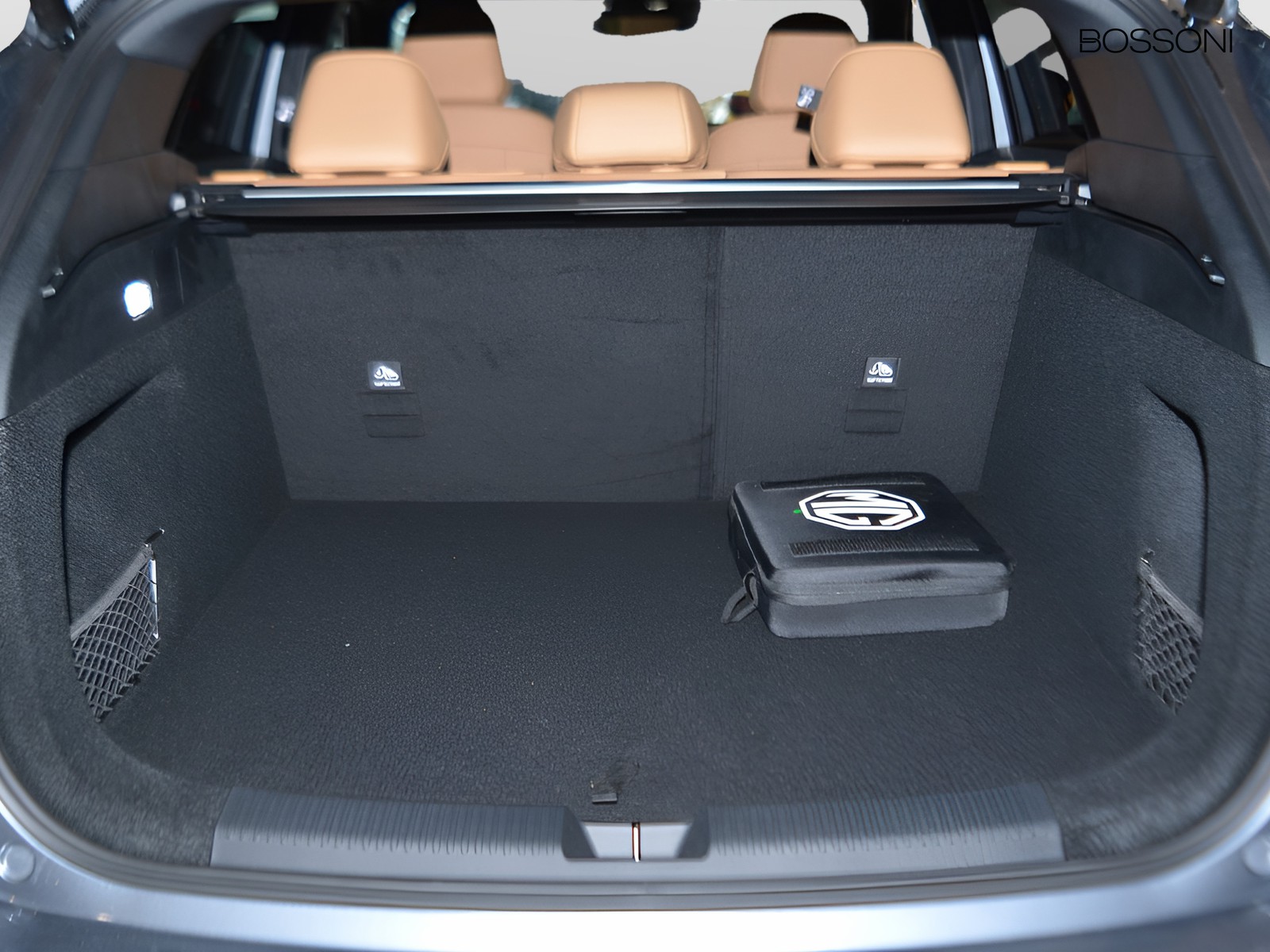 16 - Mg HS 1.5 phev luxury auto