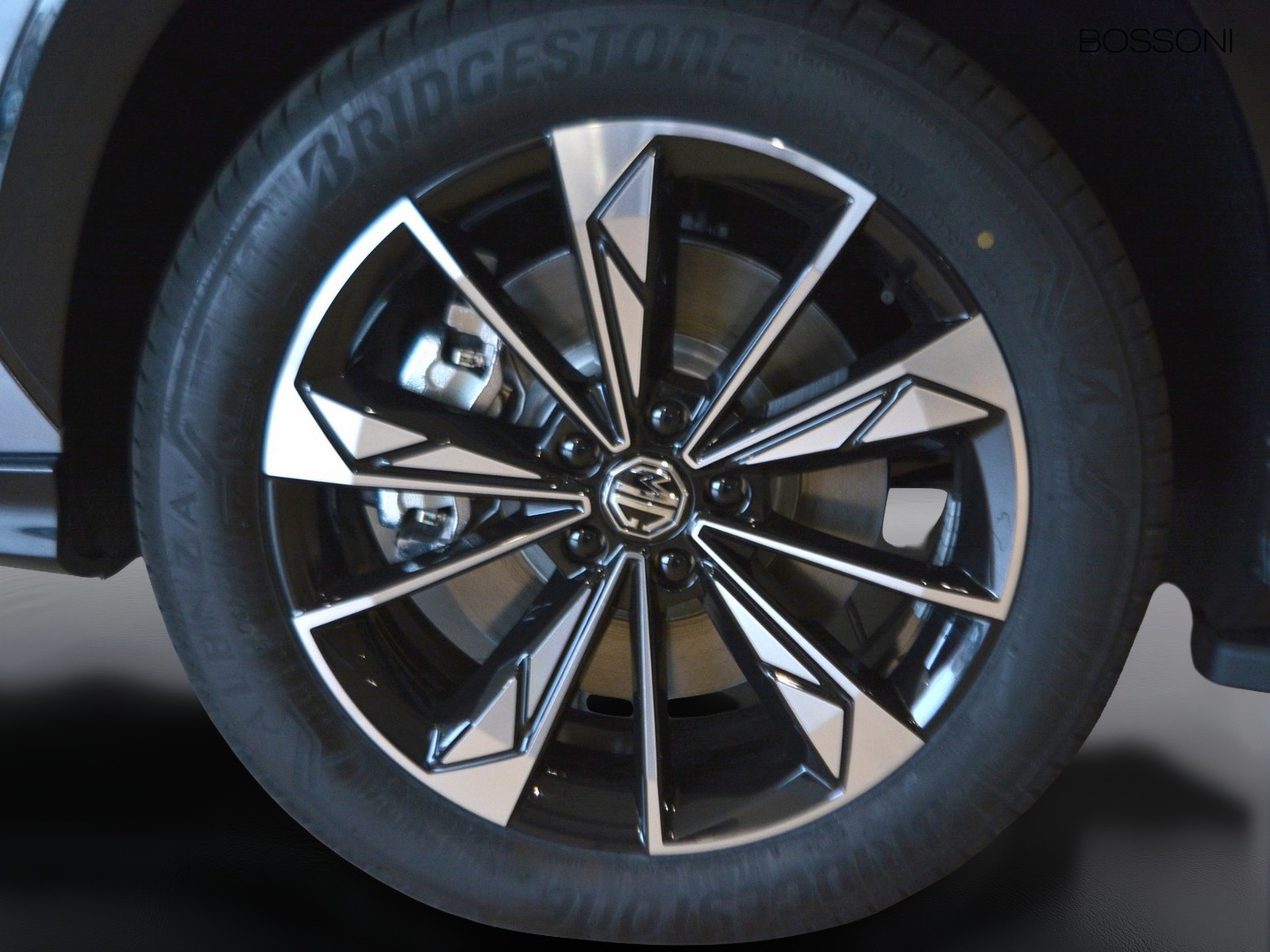 17 - Mg HS 1.5 phev luxury auto