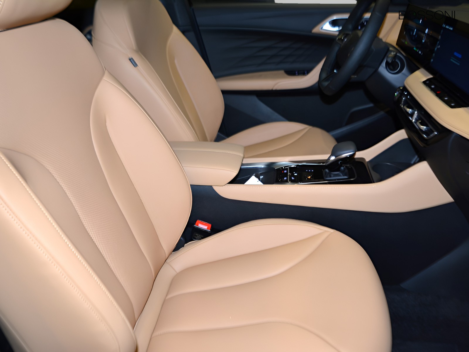 5 - Mg HS 1.5 phev luxury auto