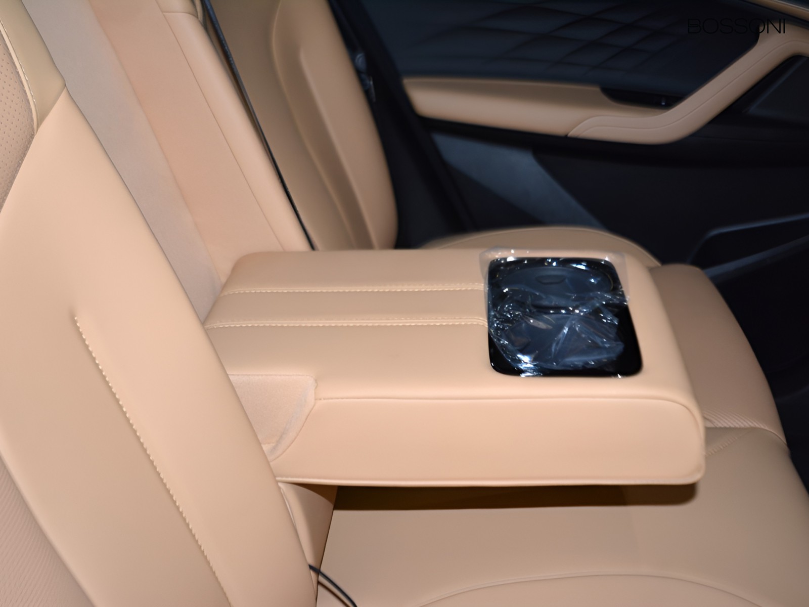 6 - Mg HS 1.5 phev luxury auto