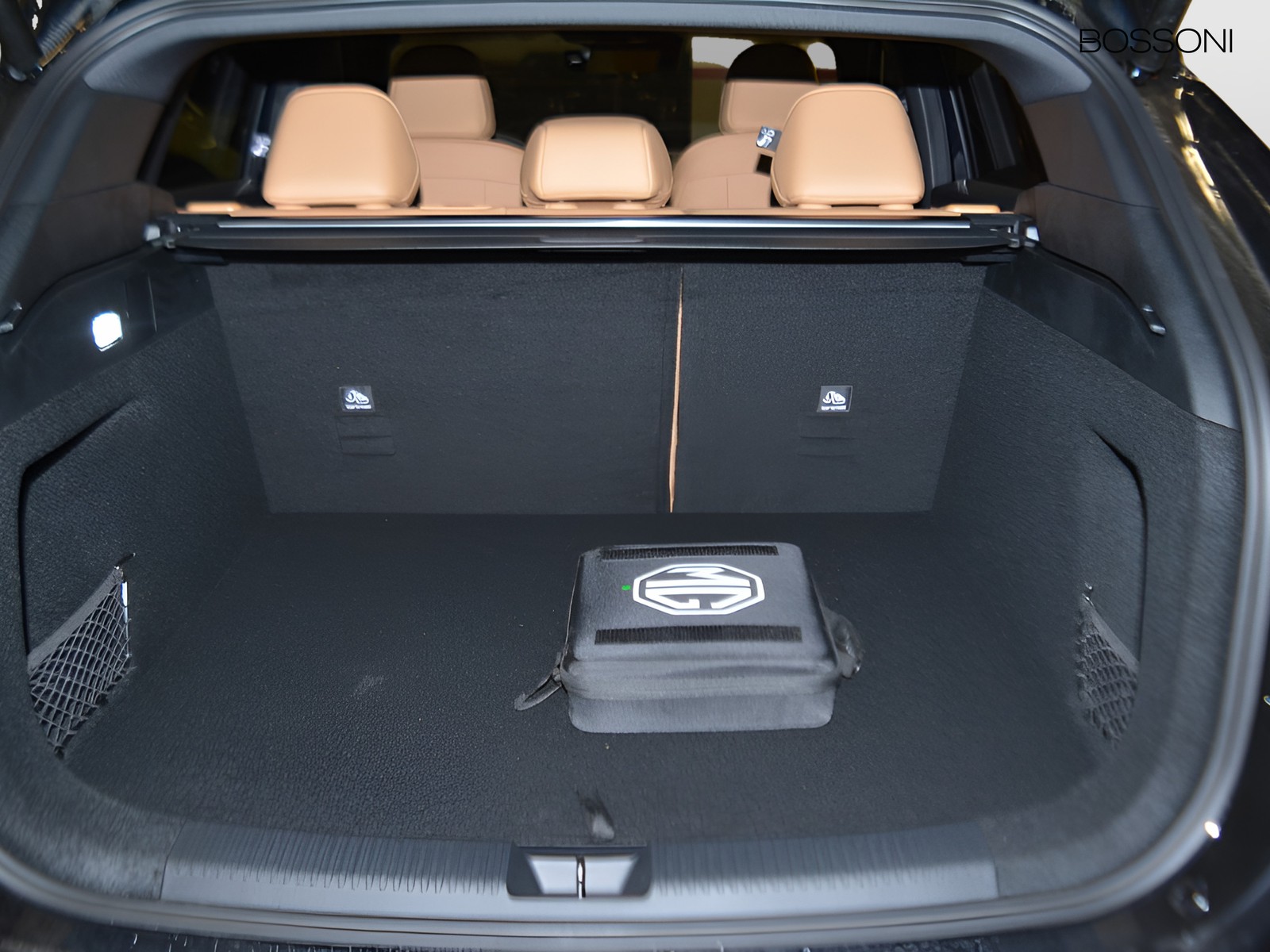 16 - Mg HS 1.5 phev luxury auto