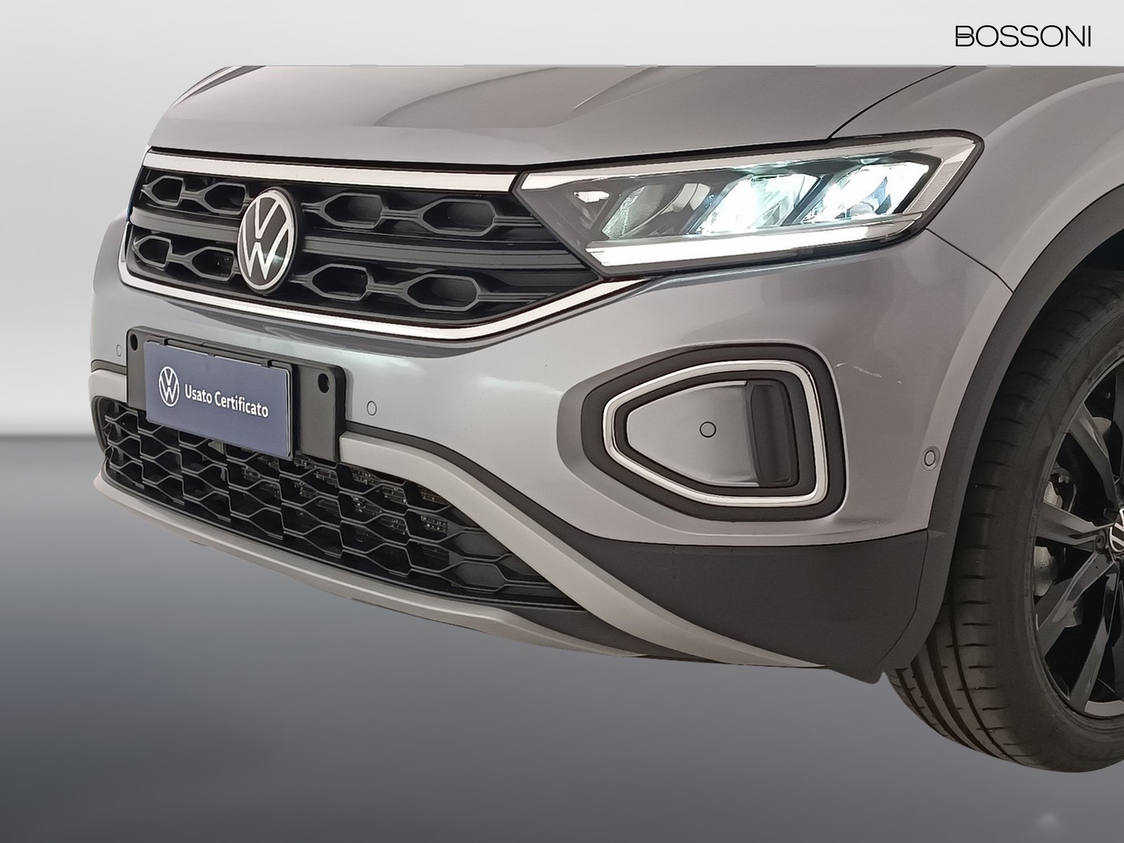 14 - Volkswagen T-Roc 1.5 tsi act sport dsg