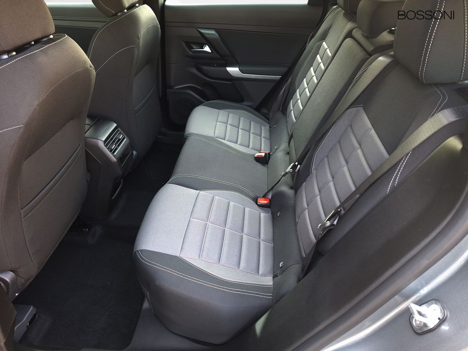 12 - Jeep Compass 1.2 turbo e-hybrid mhev 145cv altitude fwd edct6