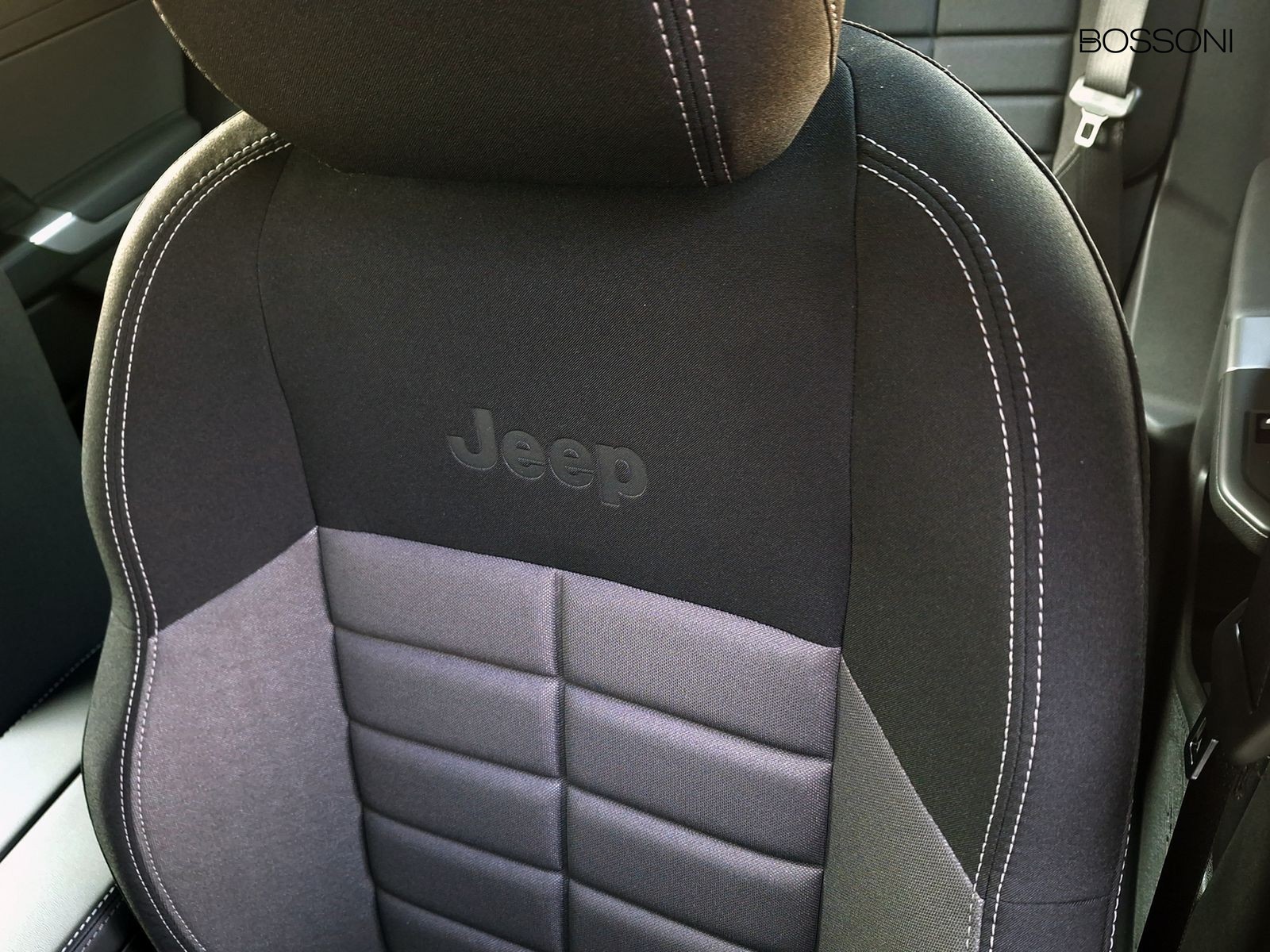 21 - Jeep Compass 1.2 turbo e-hybrid mhev 145cv altitude fwd edct6