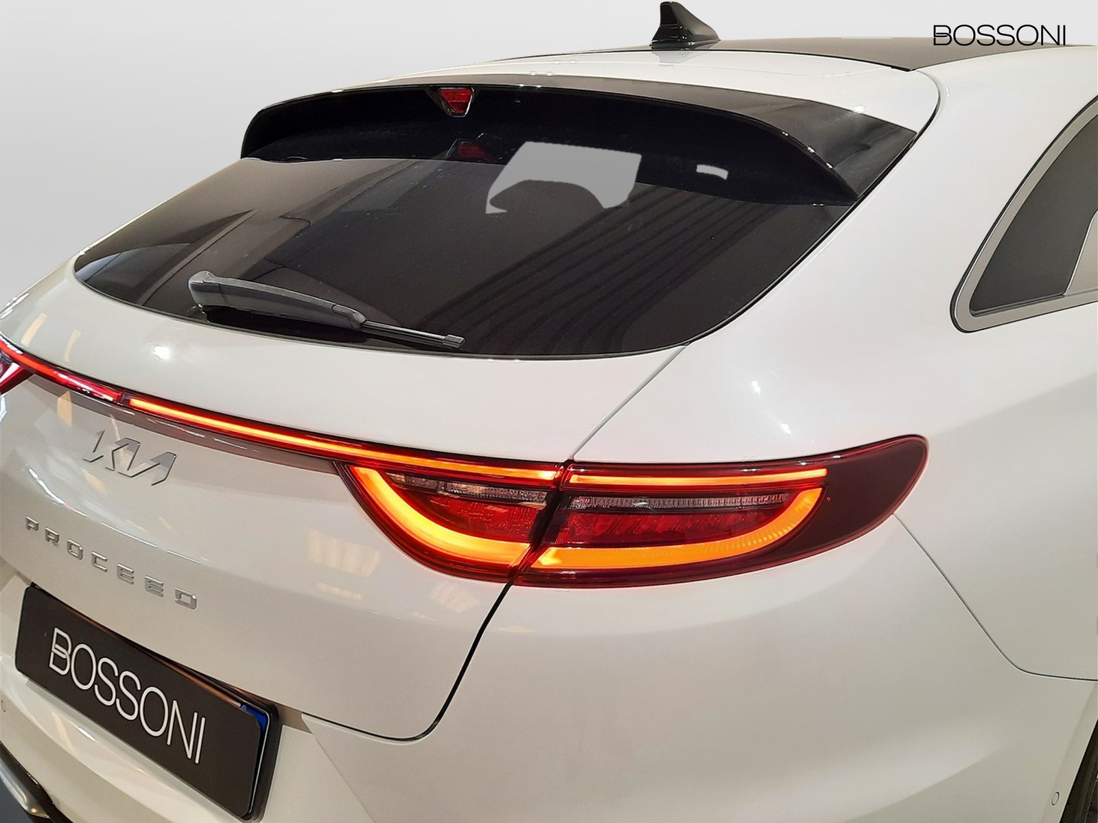 26 - Kia proceed pro1.5 t-gdi mhev 160cv gt line dct