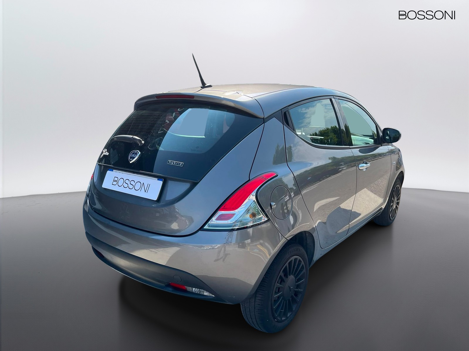 4 - Lancia Ypsilon 1.0 firefly hybrid 70cv silver s&s