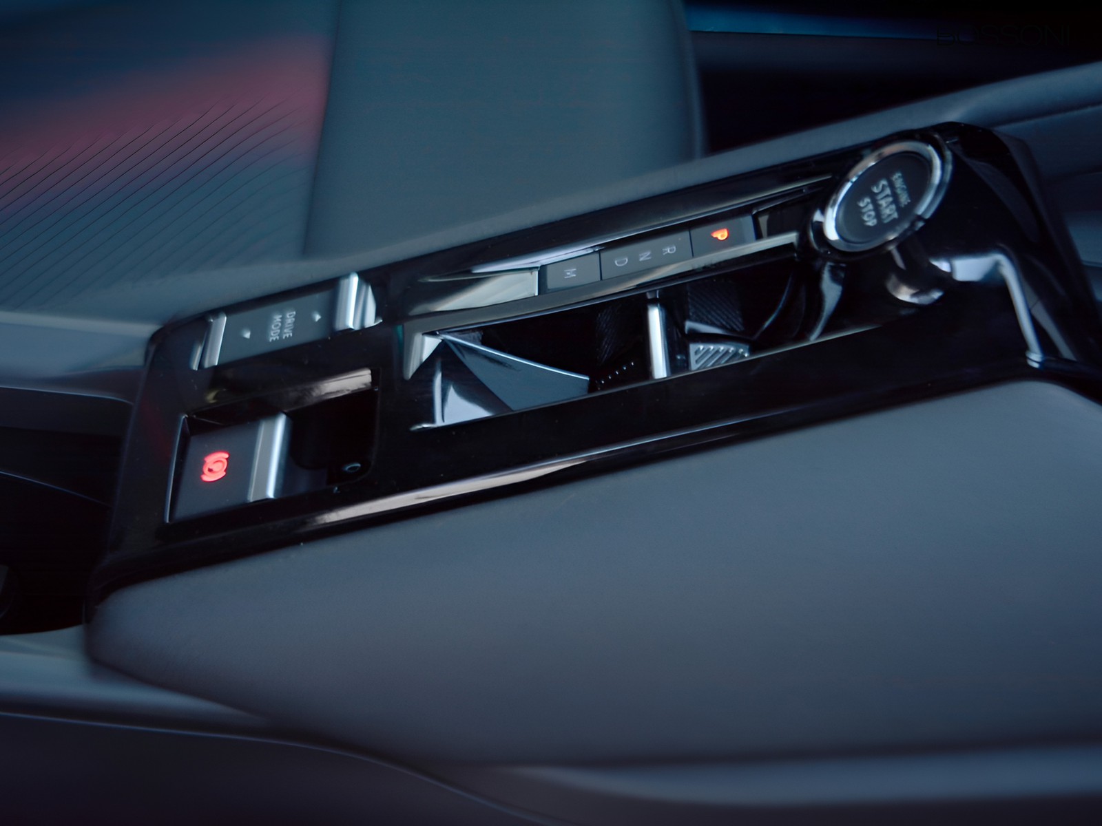 12 - Alfa Romeo Junior 1.2 hybrid 145cv ibrida q4 edct6