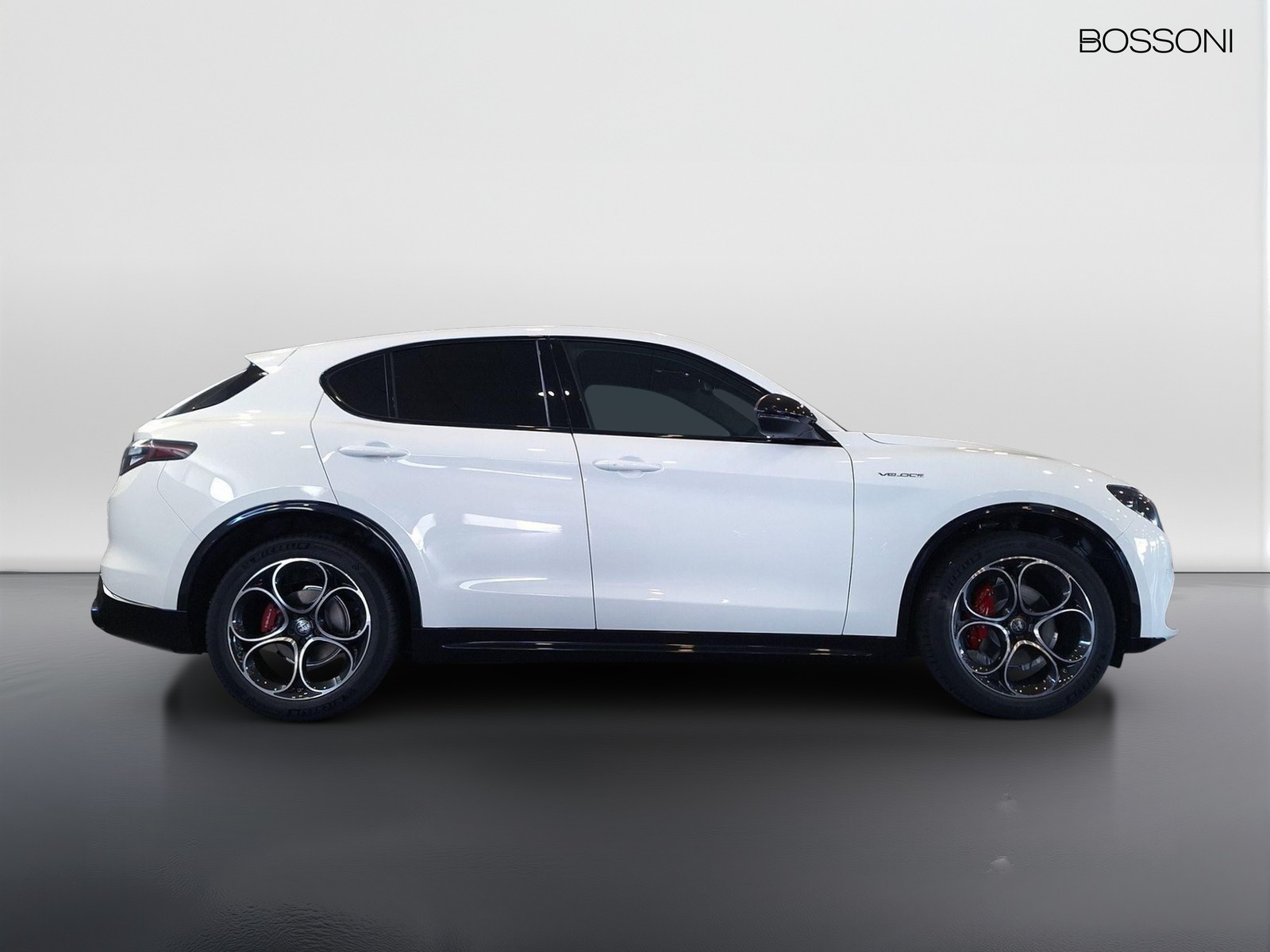 4 - Alfa Romeo Stelvio 2.2 turbo 210cv veloce q4 at8