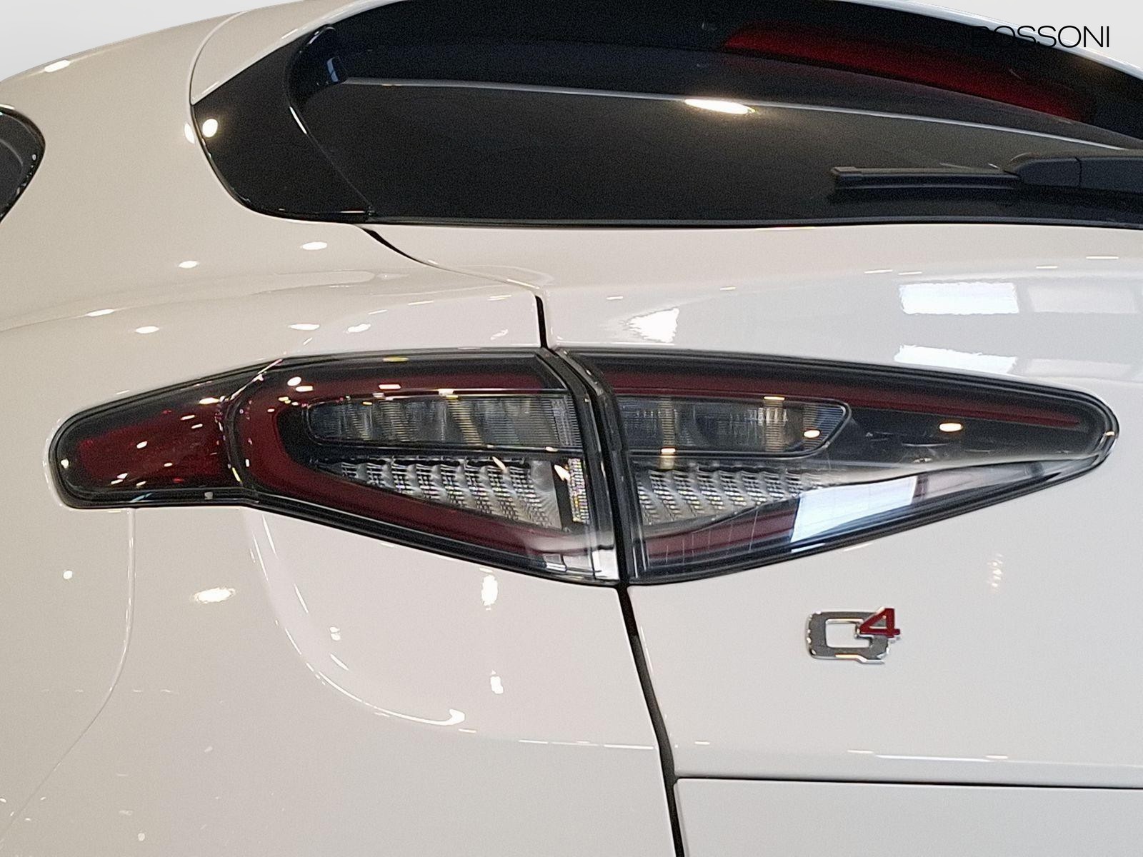 15 - Alfa Romeo Stelvio 2.2 turbo 210cv veloce q4 at8