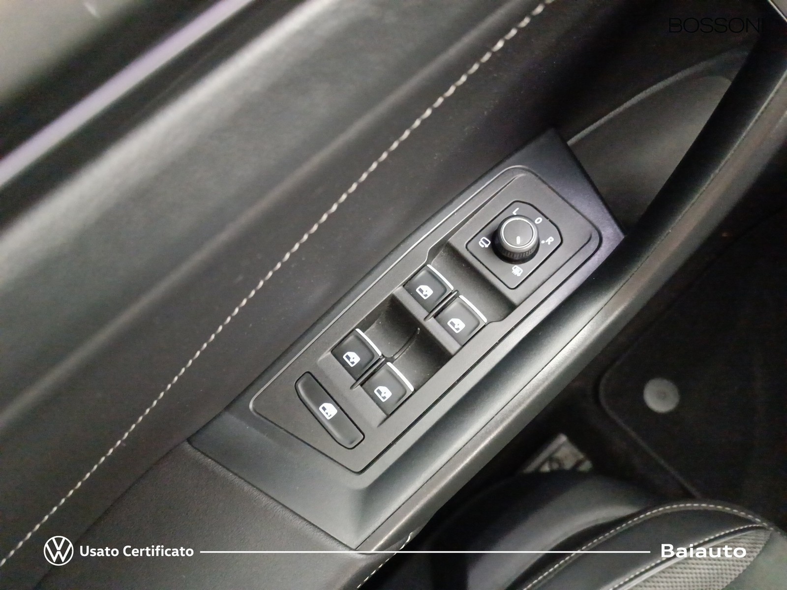 18 - Volkswagen T-Roc 2.0 tdi scr 115cv style