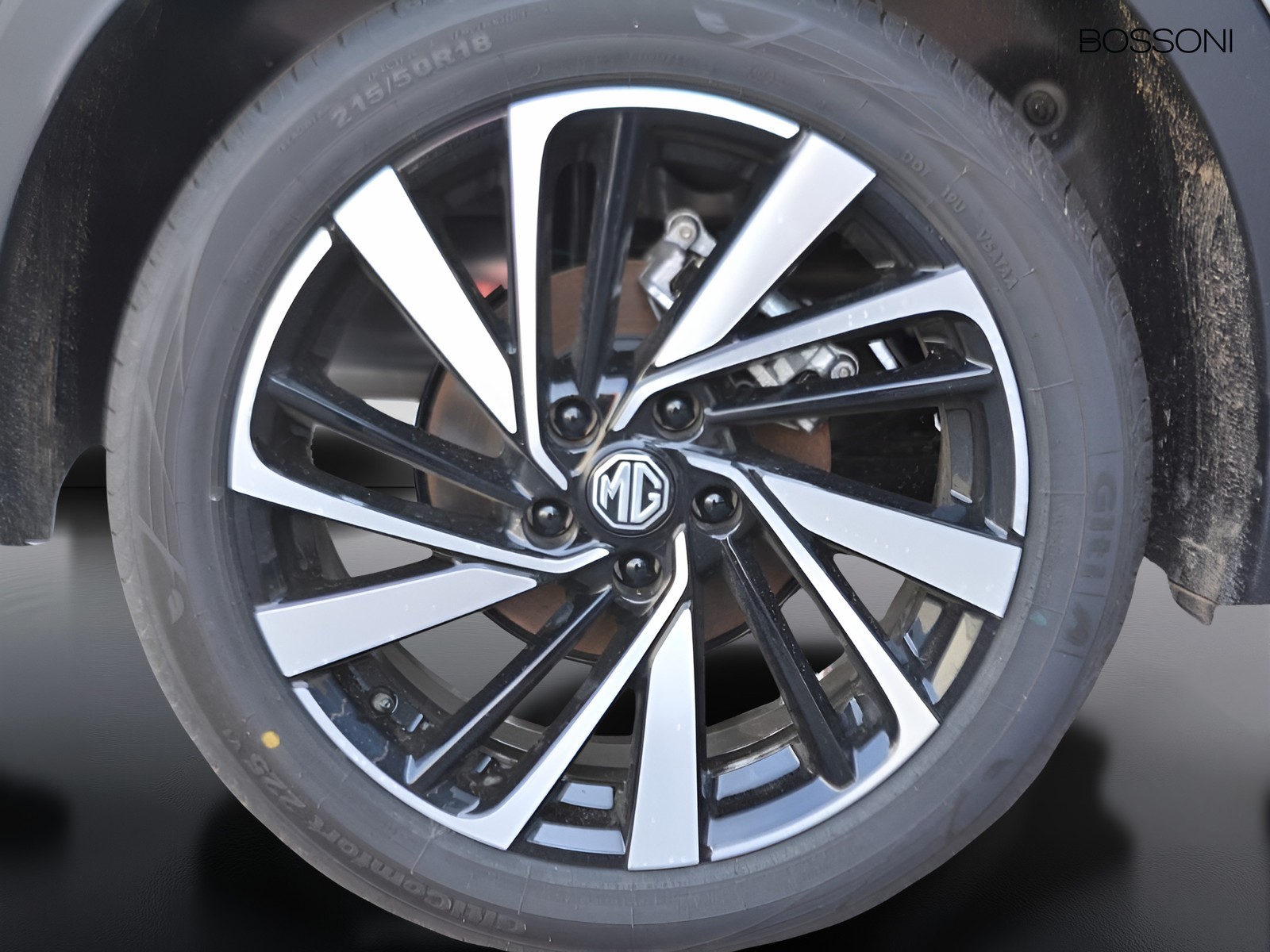 15 - Mg ZS 1.5 hybrid+ luxury auto