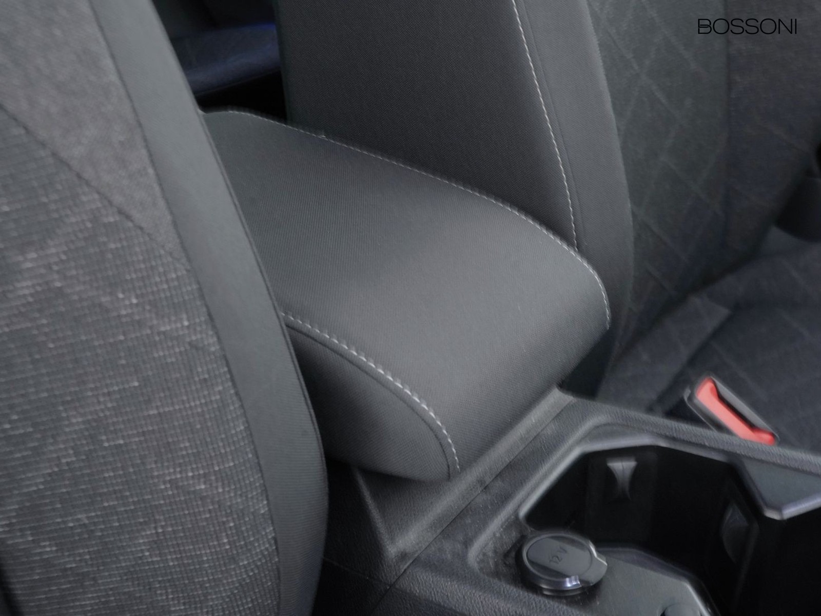 18 - Volkswagen Golf 1.5 tgi 130cv life
