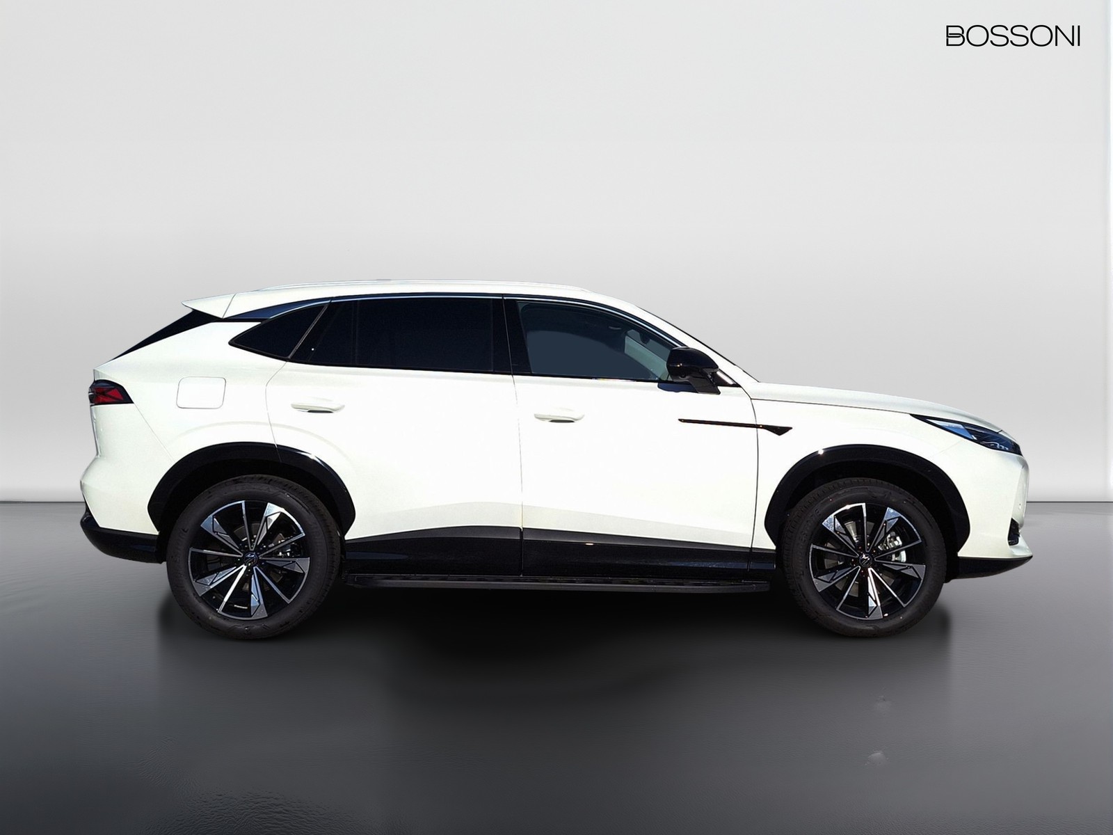 4 - Mg HS 1.5 phev luxury auto