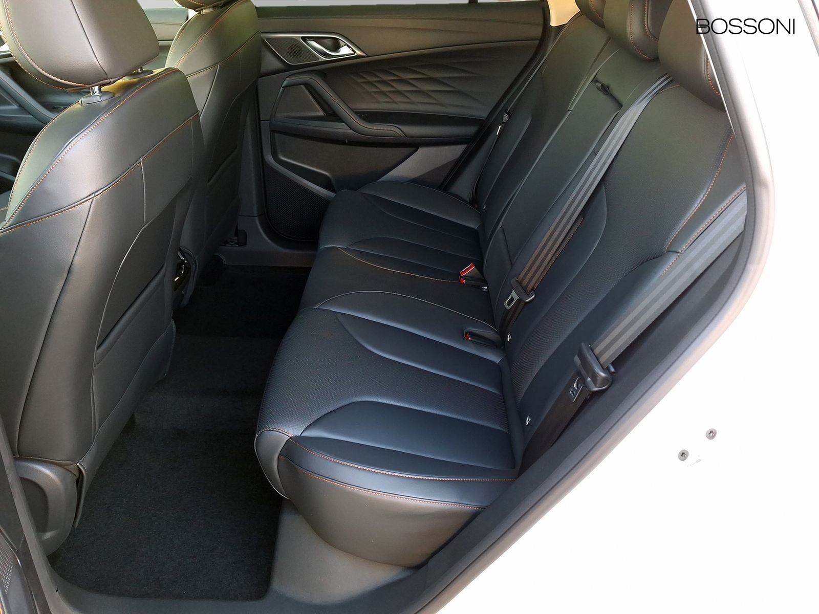 12 - Mg HS 1.5 phev luxury auto