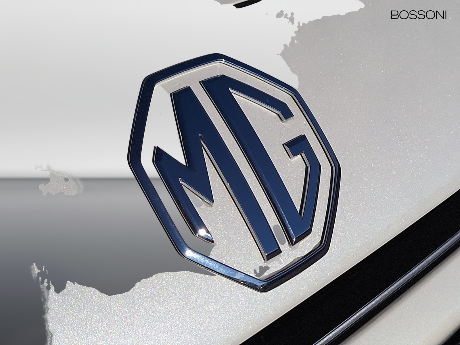 24 - Mg HS 1.5 phev luxury auto
