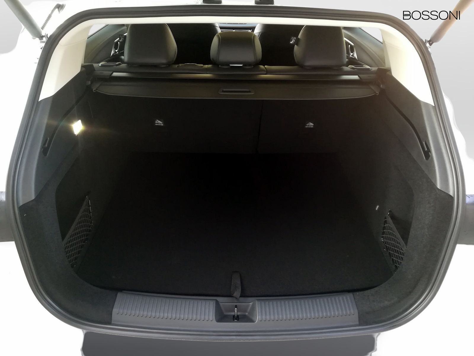 6 - Mg HS 1.5 phev luxury auto