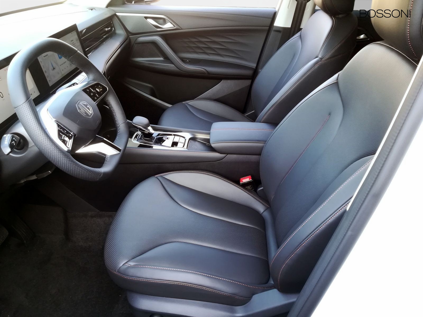 11 - Mg HS 1.5 phev luxury auto