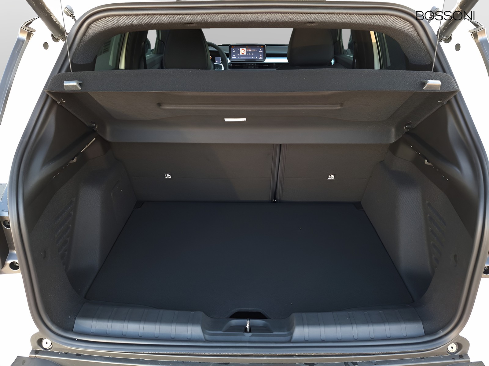 6 - Jeep Avenger 1.2 turbo e-hybrid mhev 145cv the north face 4xe