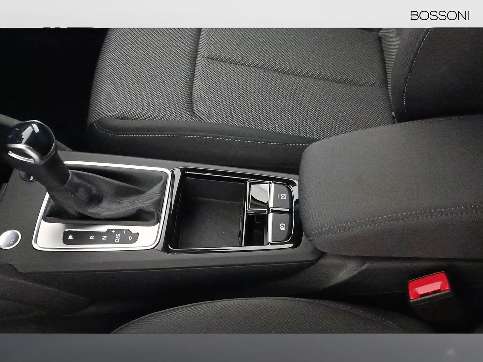 22 - Audi Q2 35 1.5 tfsi s line edition s tronic