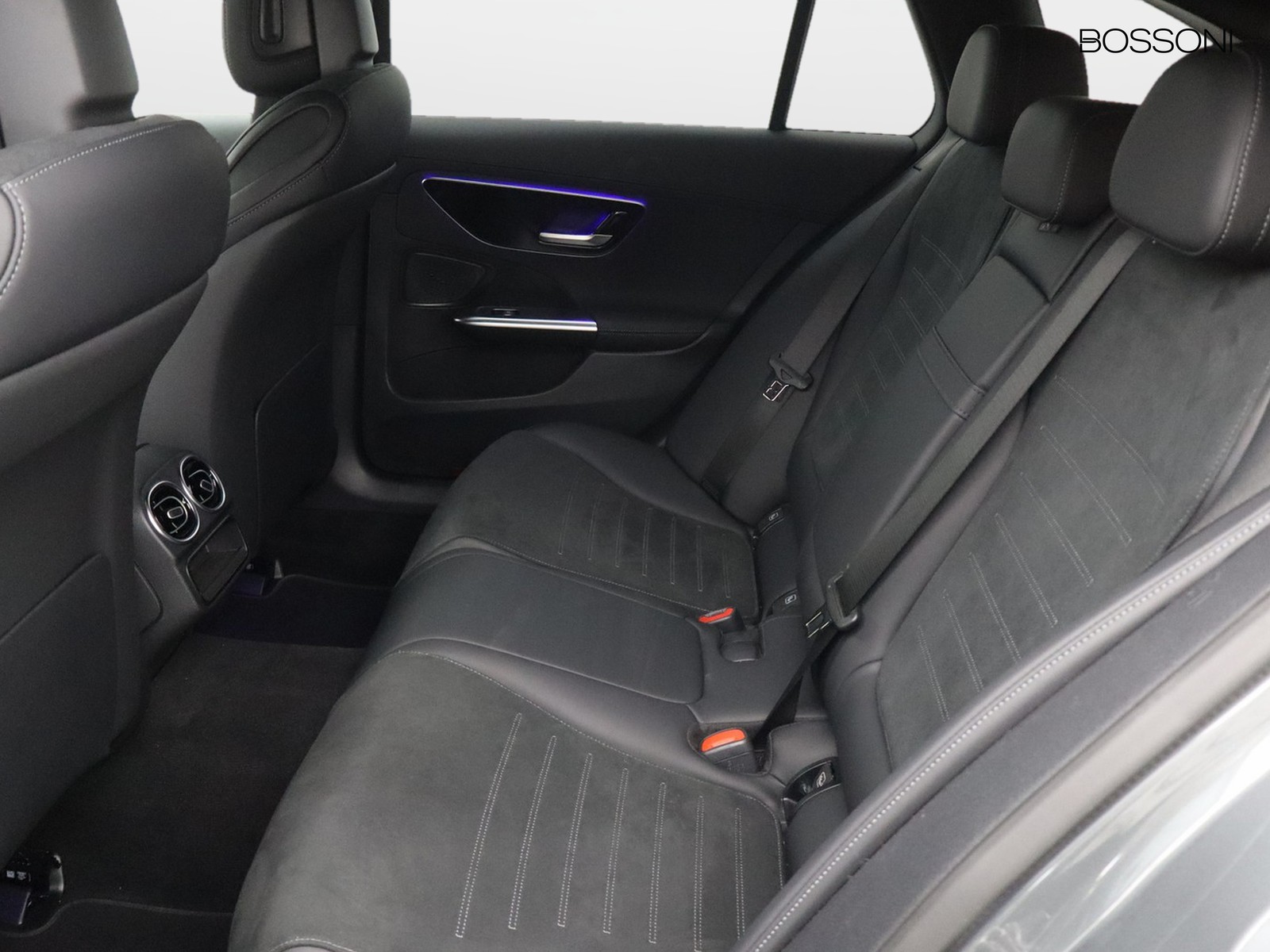 8 - Mercedes Classe C station wagon 300 de plug-in hybrid amg line advanced 9g-tronic