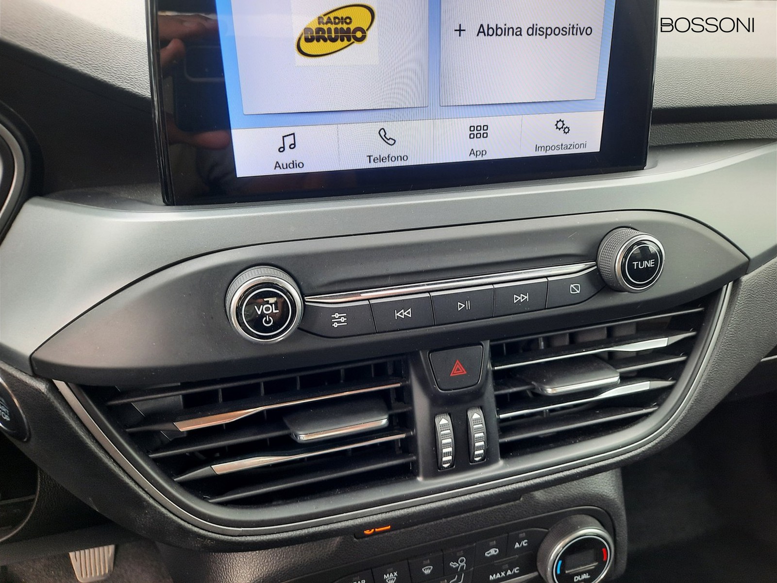 12 - Ford Focus 5 porte 1.0 ecoboost hybrid 125cv st-line style