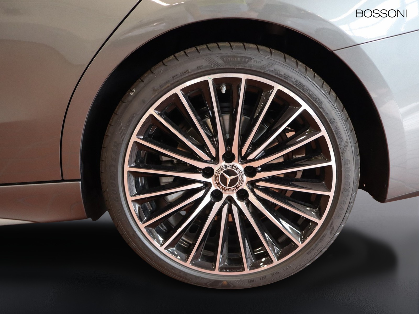 4 - Mercedes Classe C station wagon 220 d mild hybrid 197cv amg line advanced 4matic 9g-tronic