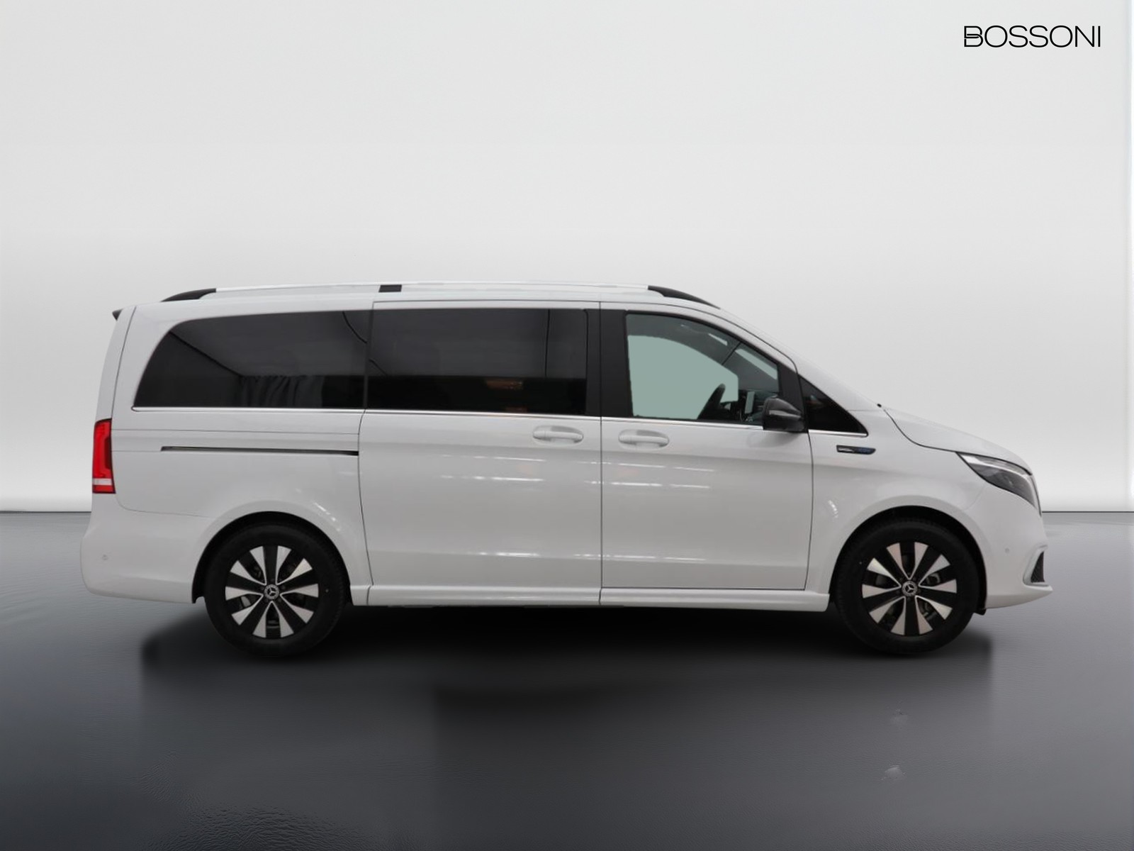 3 - Mercedes Vans EQV long 300