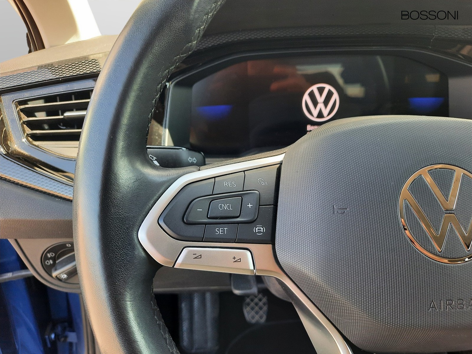 17 - Volkswagen Polo 1.0 tsi 95cv life