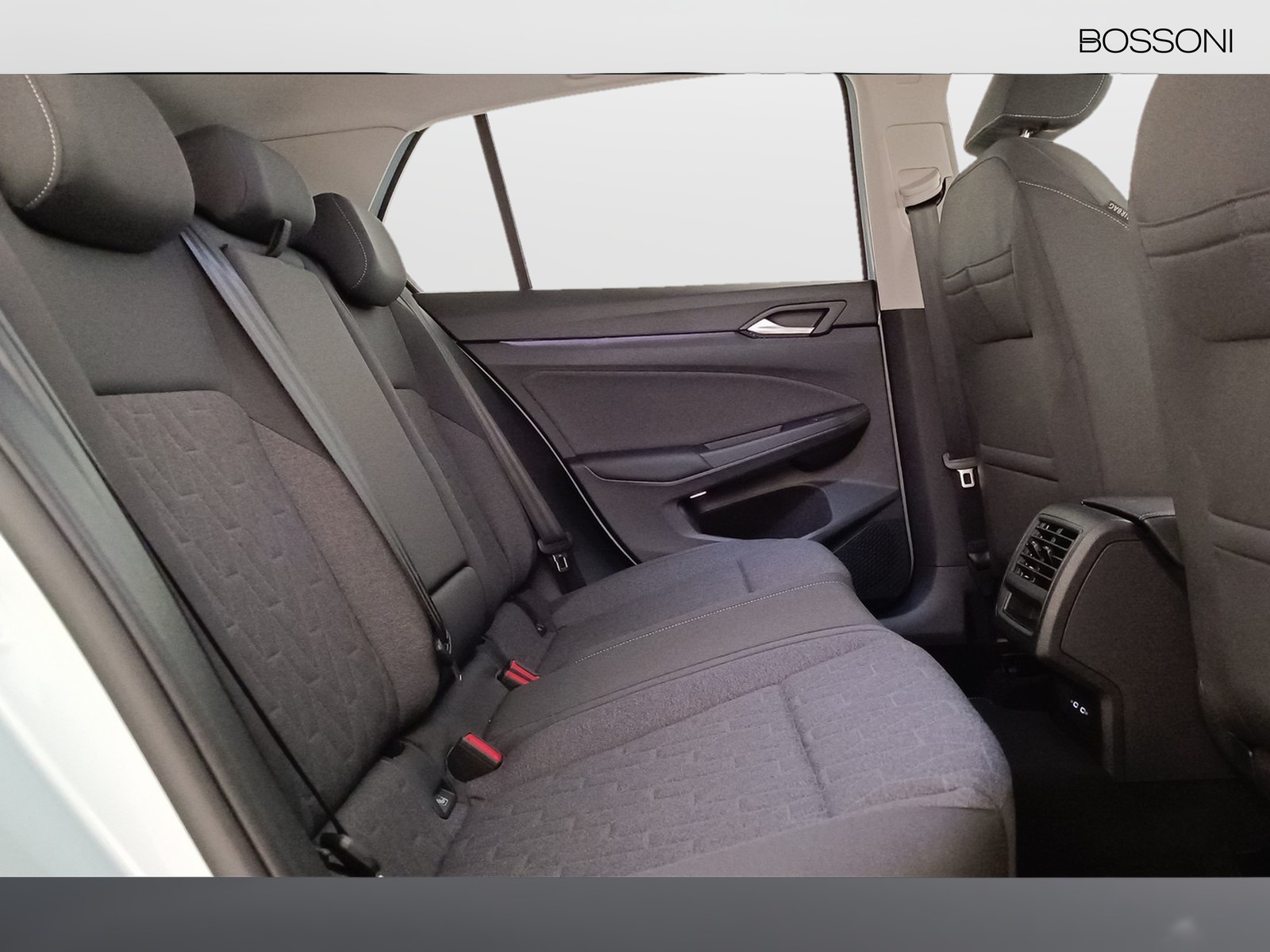 9 - Volkswagen Golf 1.5 etsi act 115cv edition plus dsg