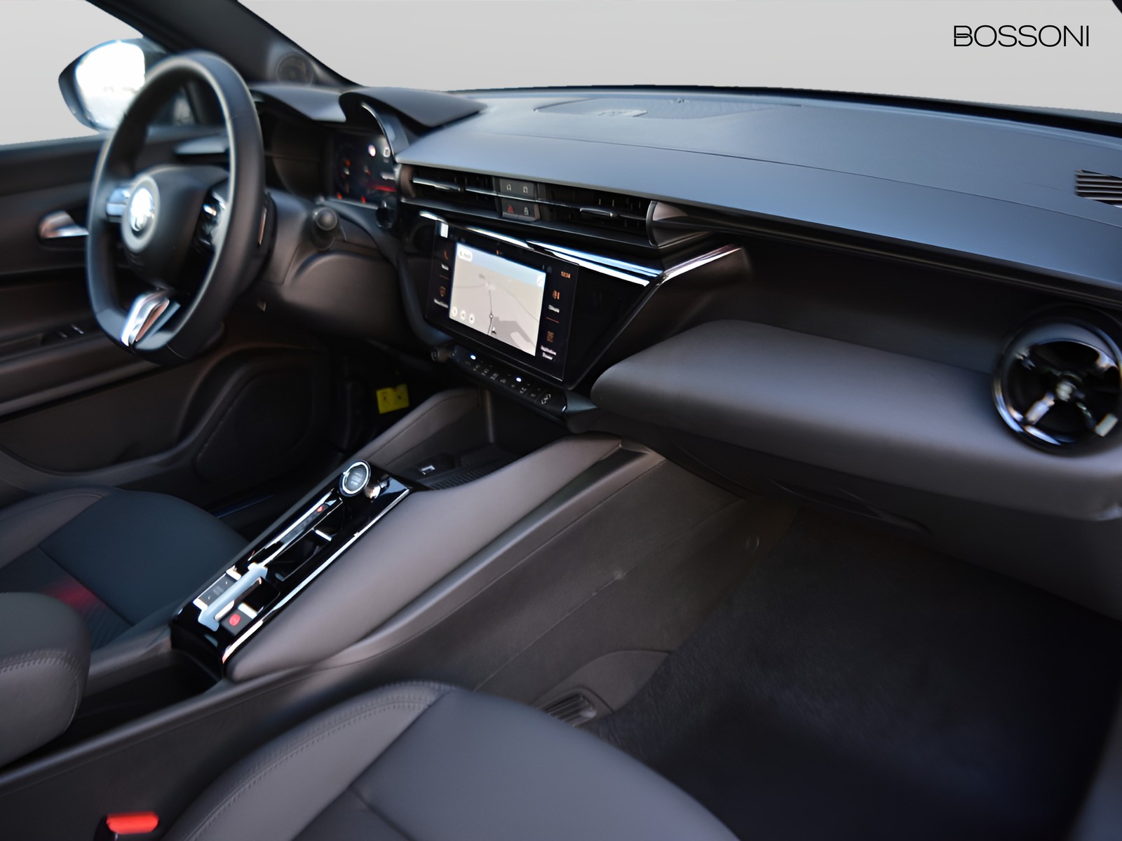 8 - Alfa Romeo Junior 1.2 hybrid 145cv ibrida q4 edct6