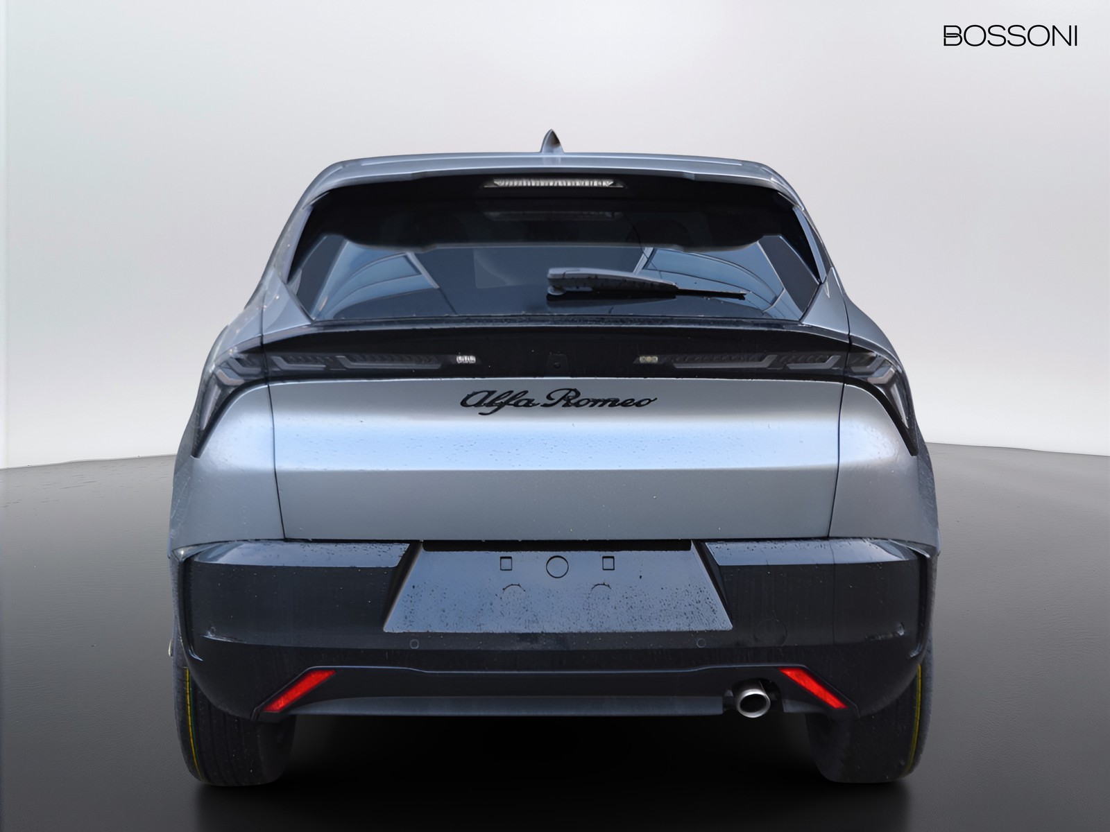 4 - Alfa Romeo Junior 1.2 hybrid 145cv ibrida q4 edct6