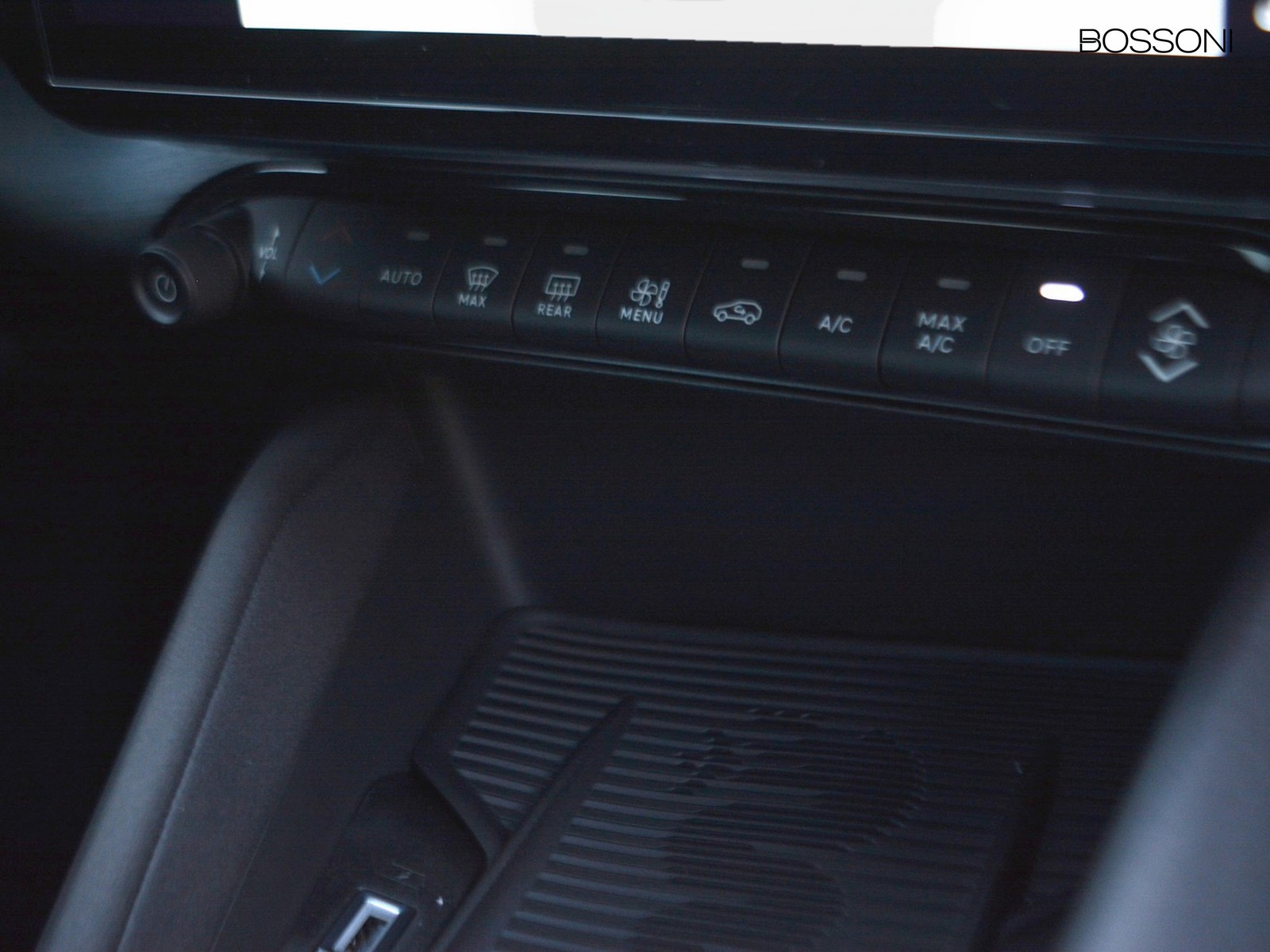 11 - Alfa Romeo Junior 1.2 hybrid 145cv ibrida q4 edct6