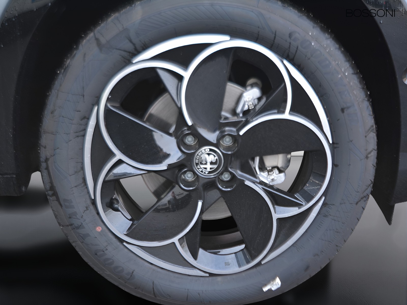 17 - Alfa Romeo Junior 1.2 hybrid 145cv ibrida q4 edct6