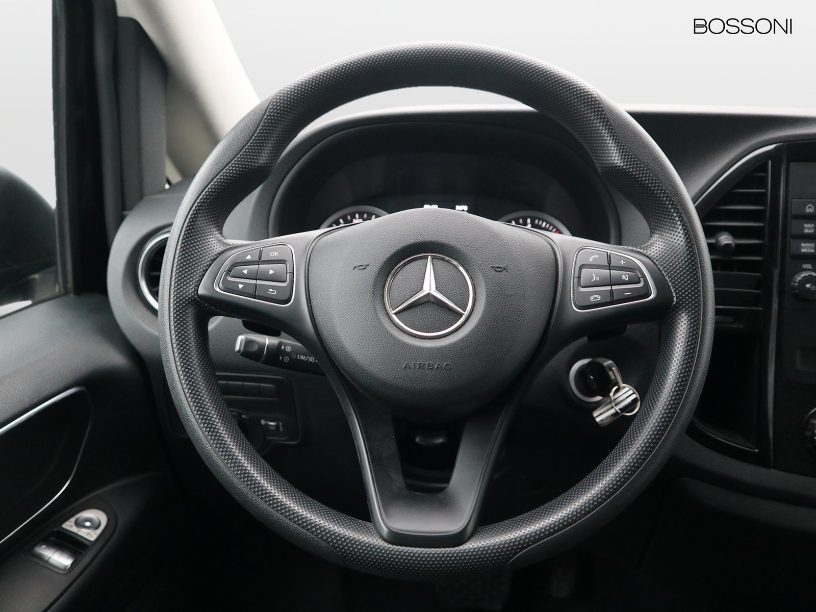 15 - Mercedes Vans Vito 114 cdi long tourer pro auto my20