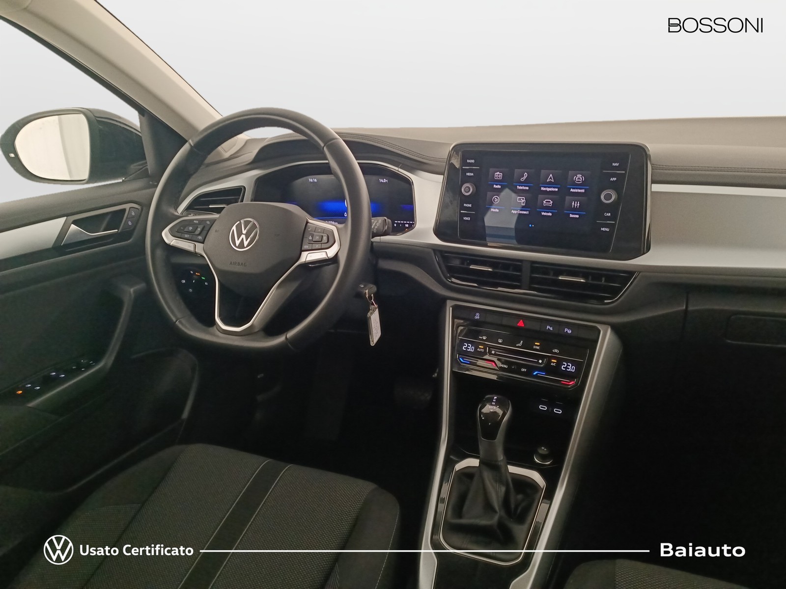 8 - Volkswagen T-Roc 2.0 tdi scr 150cv life dsg