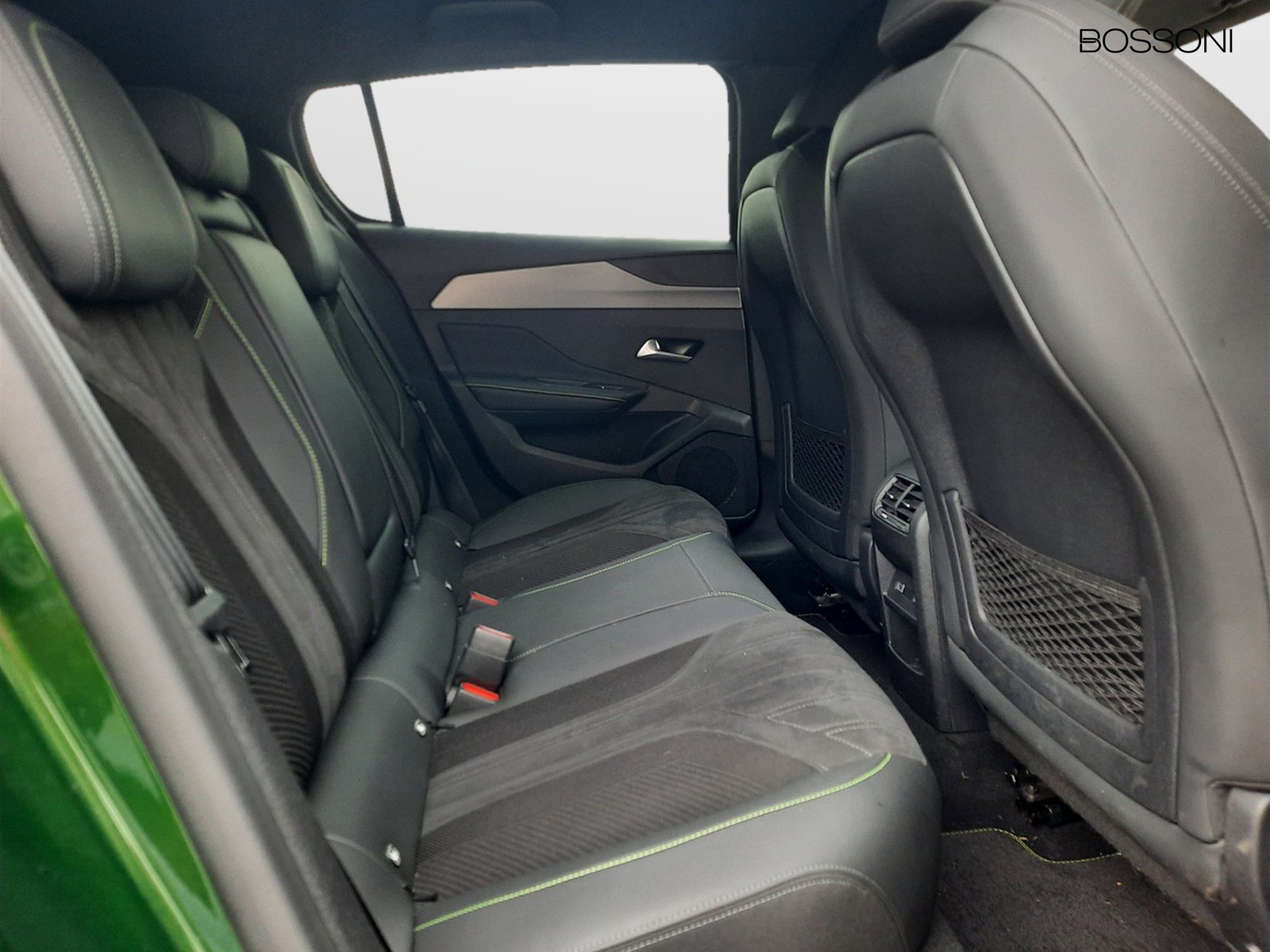 10 - Peugeot 308 1.5 bluehdi gt eat8 s&s