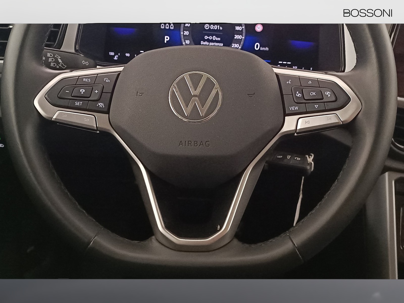 16 - Volkswagen T-Roc 1.5 tsi act life dsg
