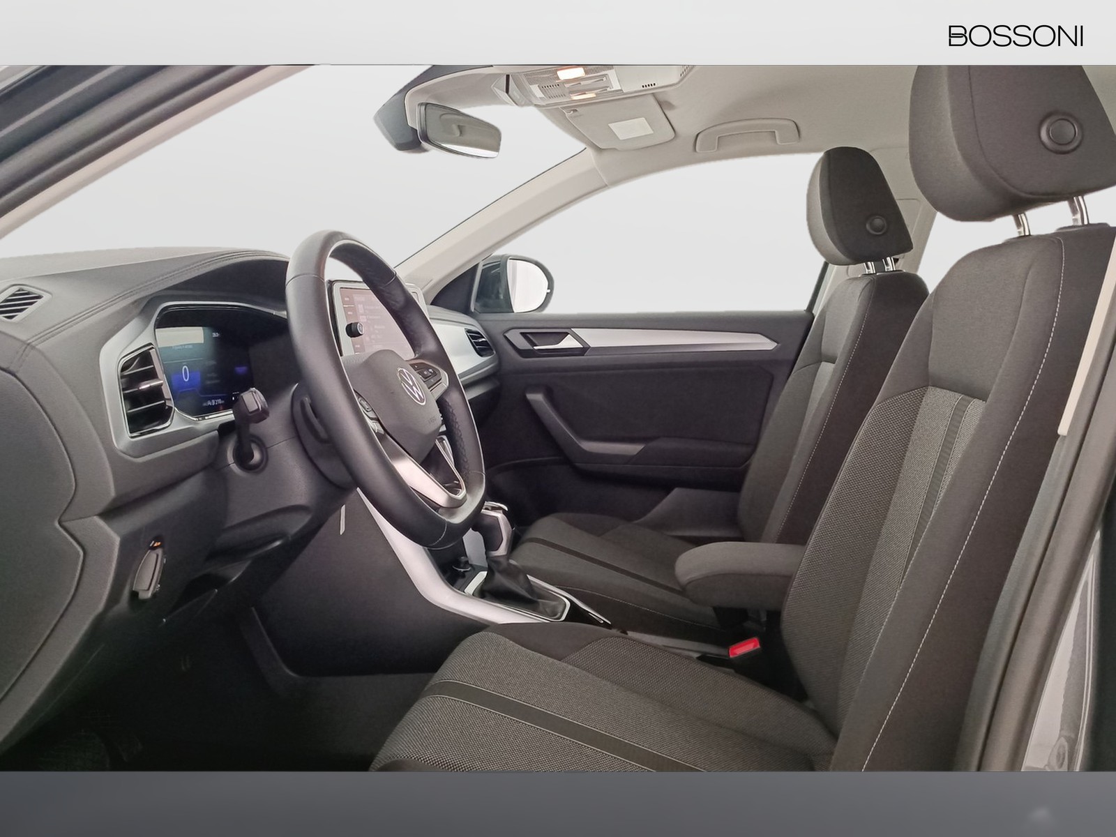 26 - Volkswagen T-Roc 1.5 tsi act life dsg