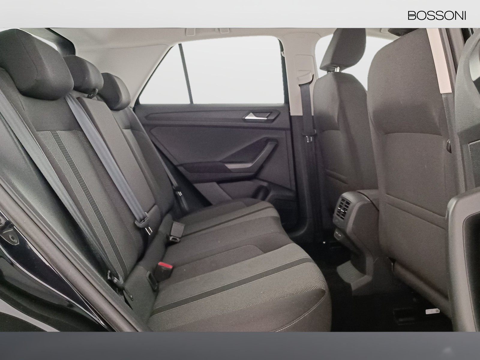 9 - Volkswagen T-Roc 2.0 tdi scr 150cv life dsg