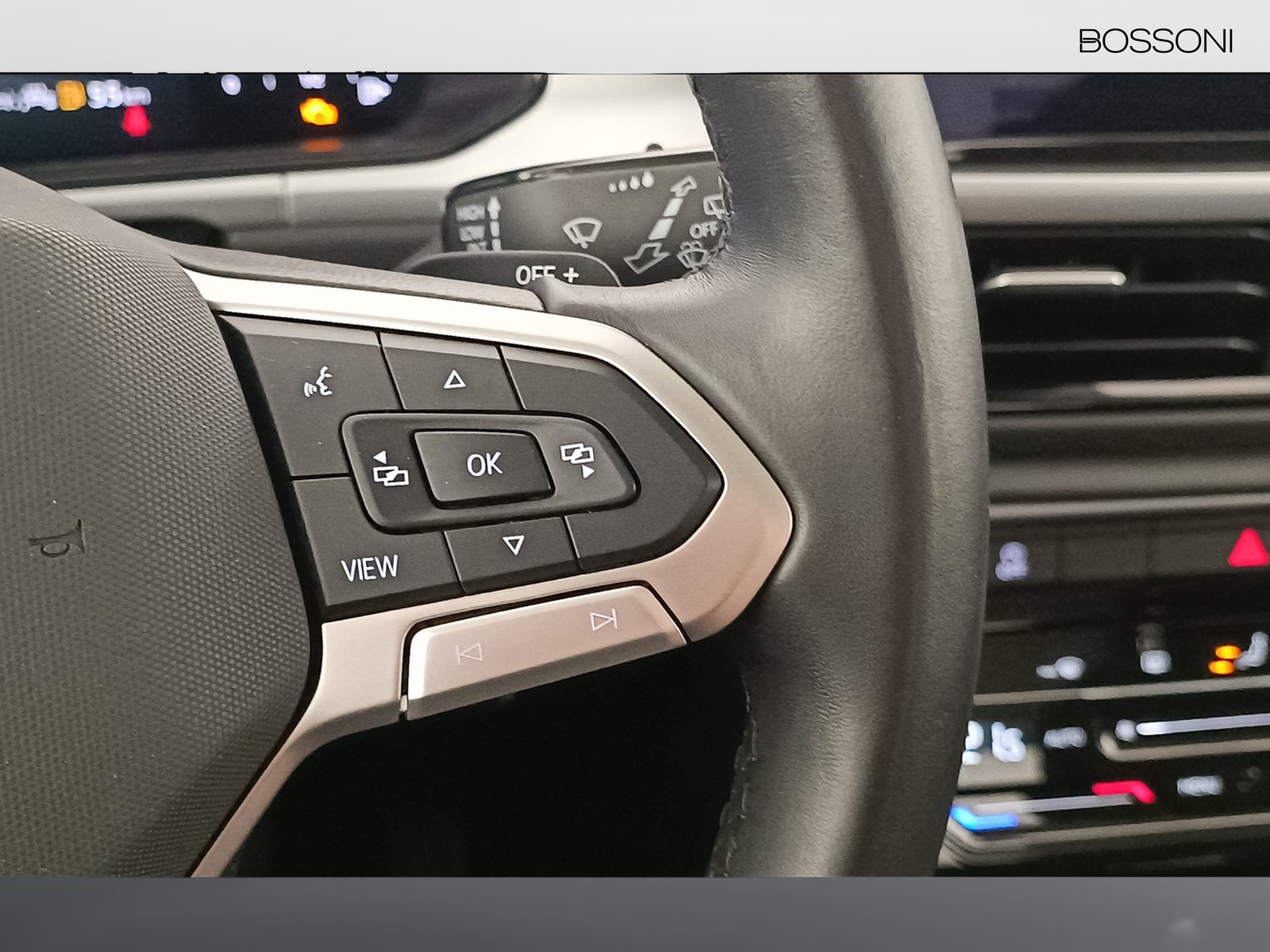 26 - Volkswagen T-Roc 2.0 tdi scr 150cv life dsg