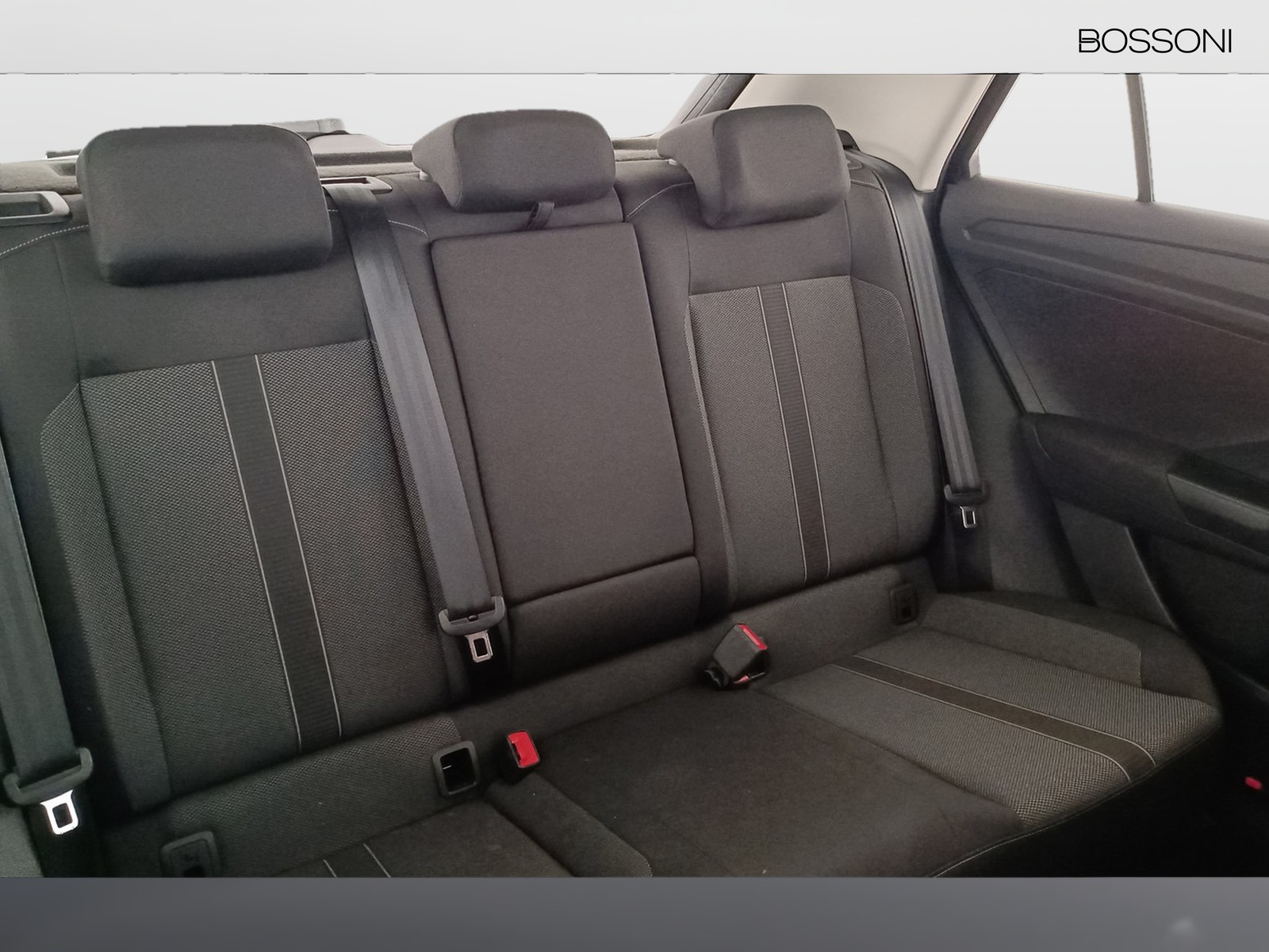33 - Volkswagen T-Roc 2.0 tdi scr 150cv life dsg