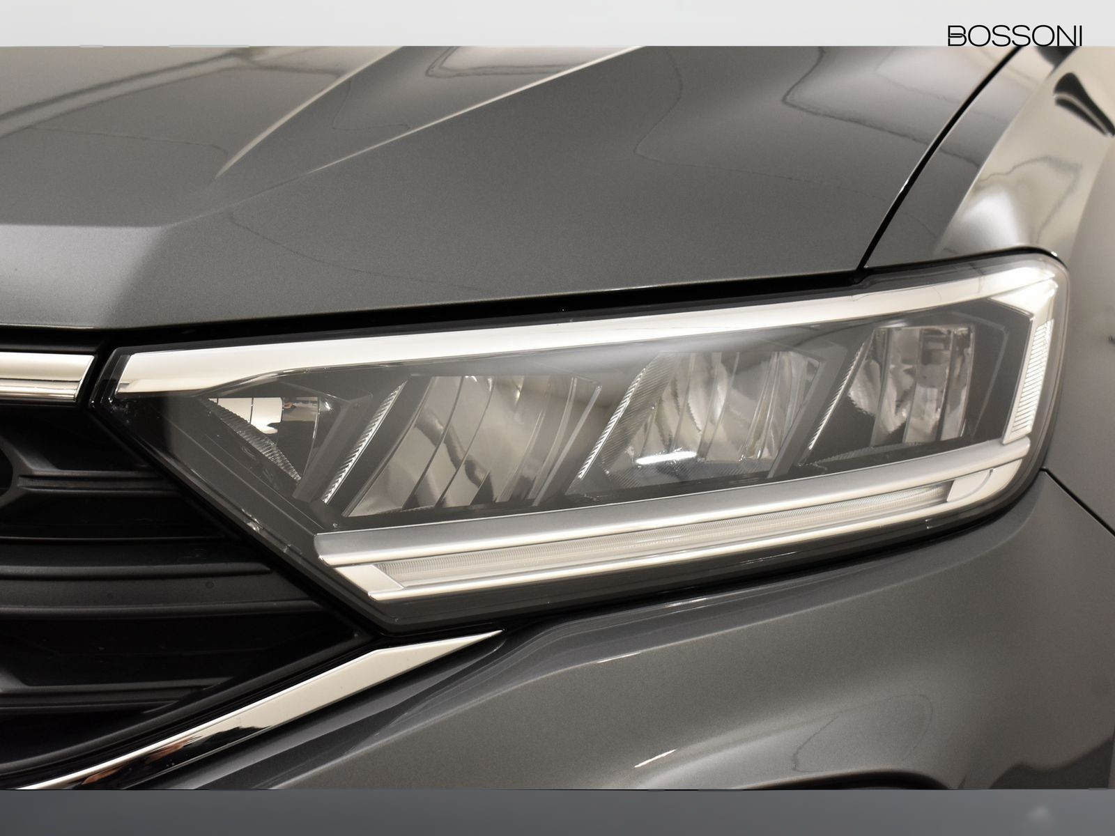 14 - Volkswagen T-Roc 2.0 tdi scr 150cv life dsg