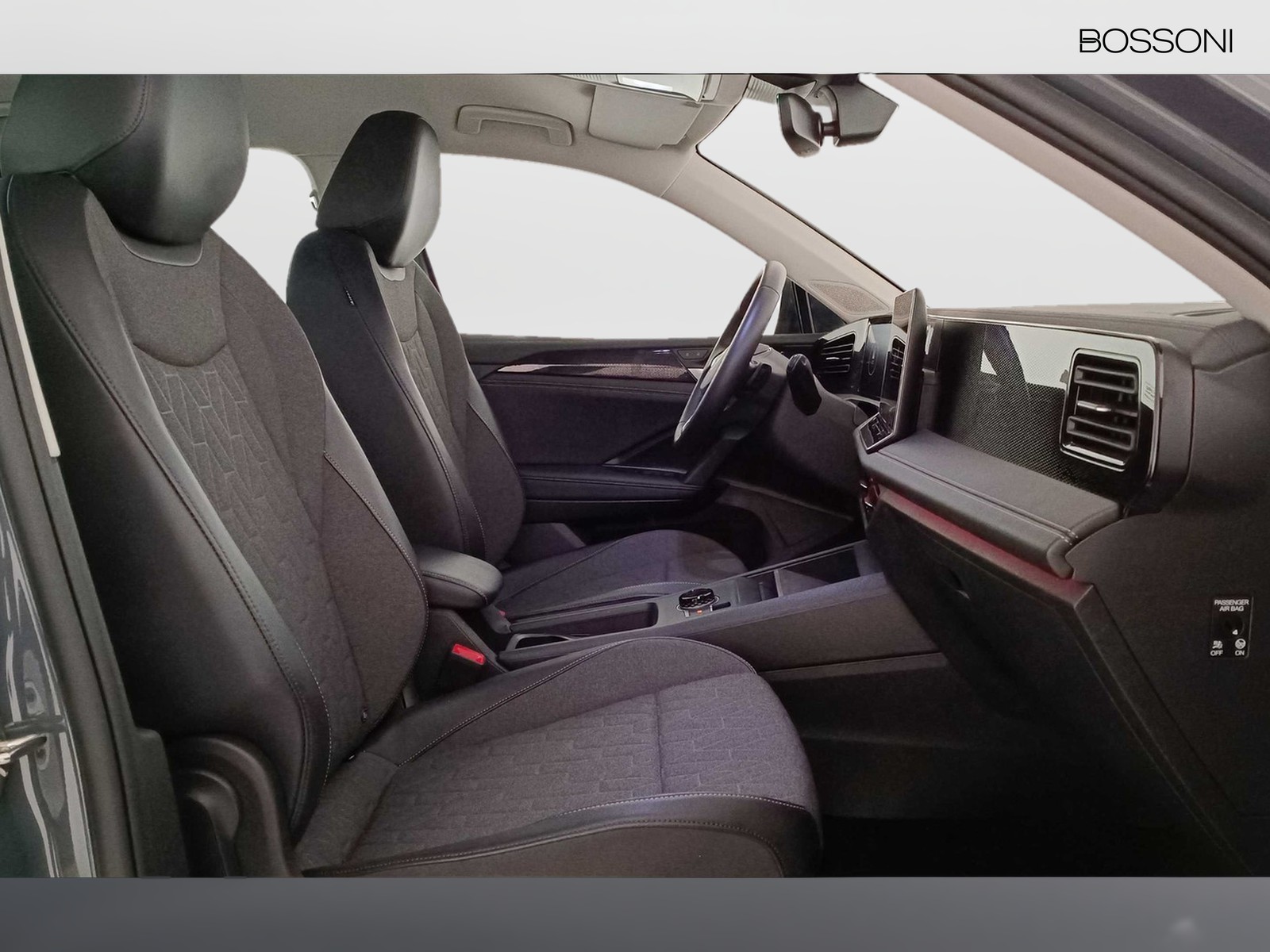 8 - Volkswagen Tiguan 2.0 tdi scr 150cv life dsg