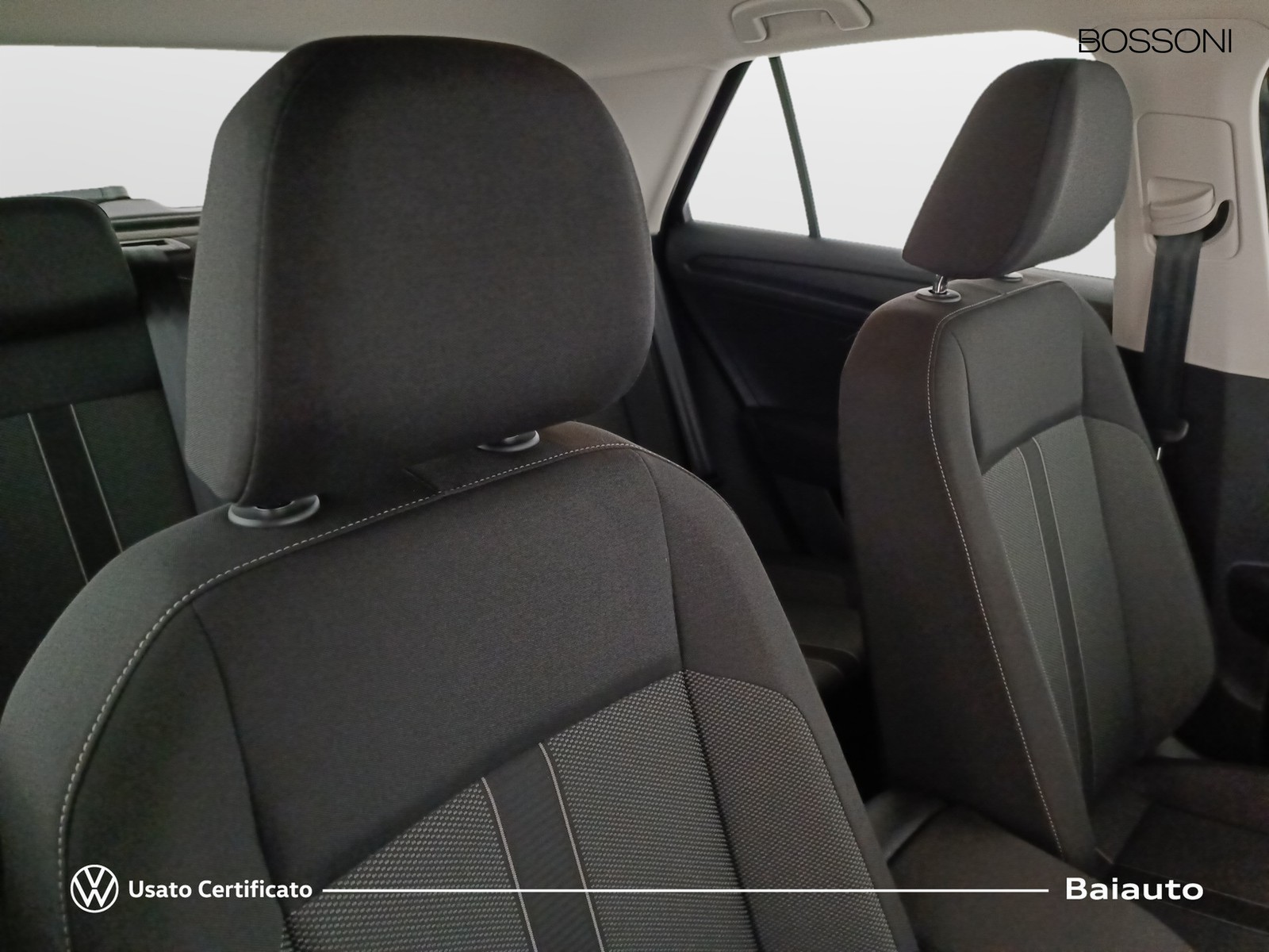 22 - Volkswagen T-Roc 2.0 tdi scr 150cv life dsg